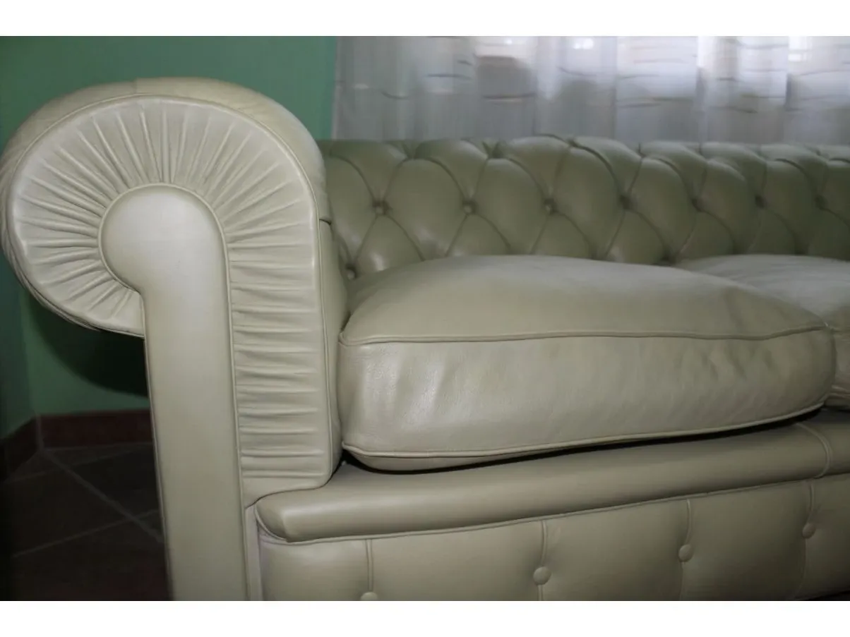 Chester 3-seater sofa in green leather, Poltrona Frau 4