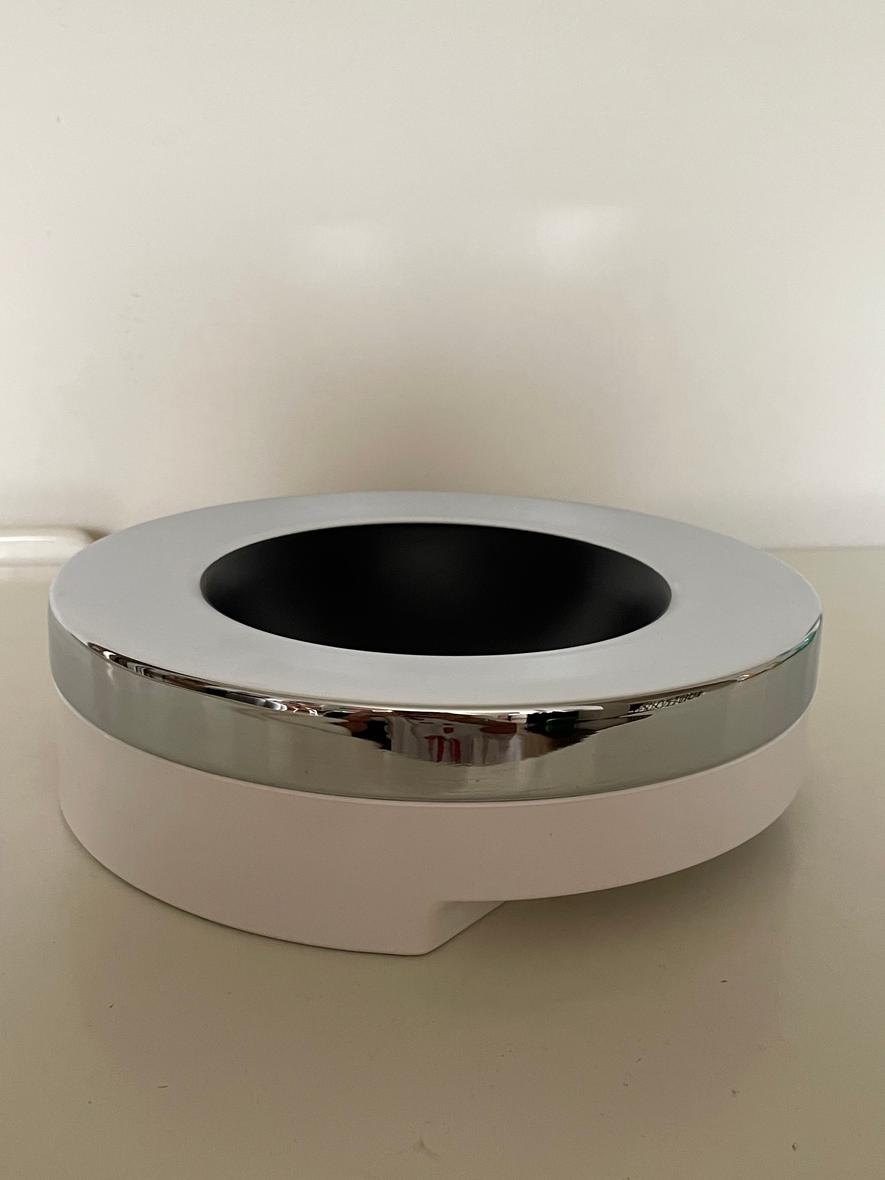 Harvey White and Steel Ashtray by Luigi Massoni Defects