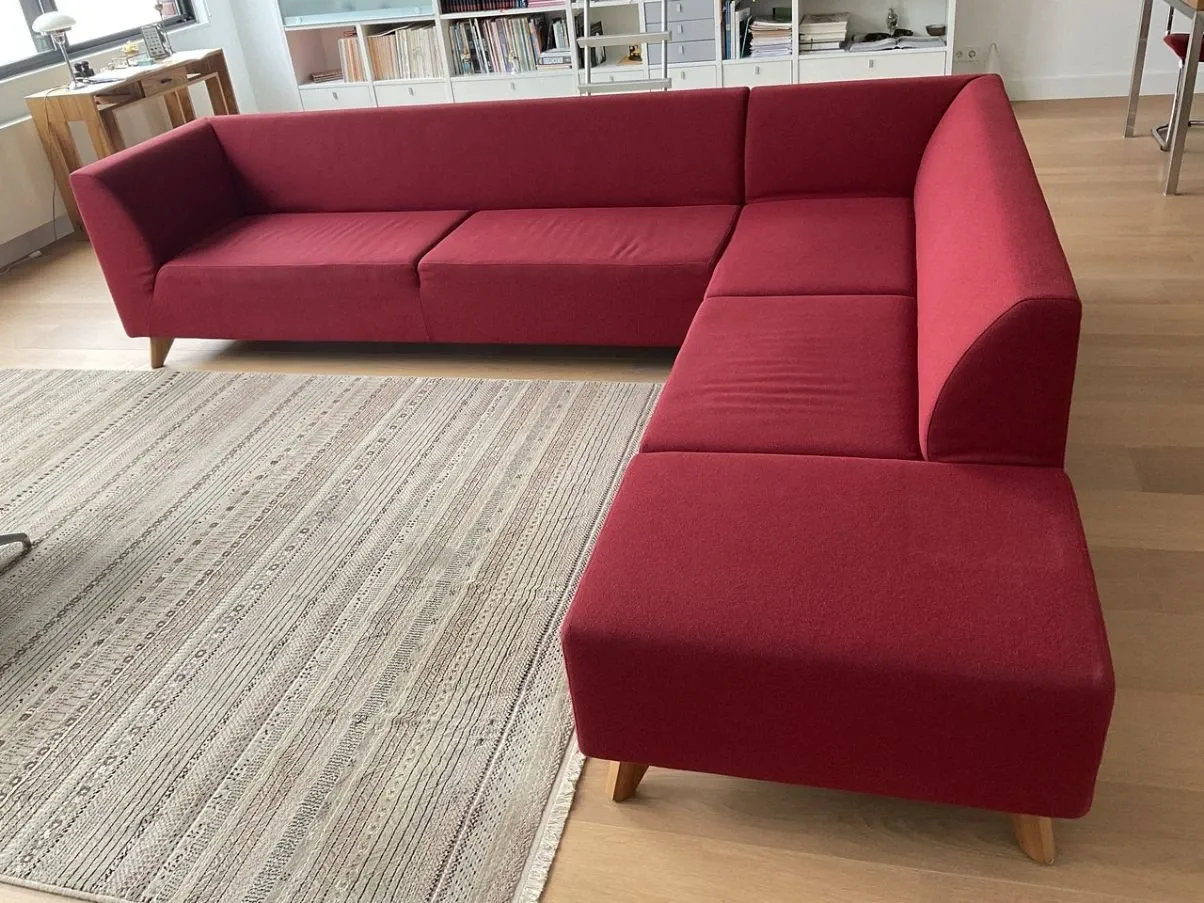 Divano angolare Hub Soft in tessuto bordeaux, Montis 