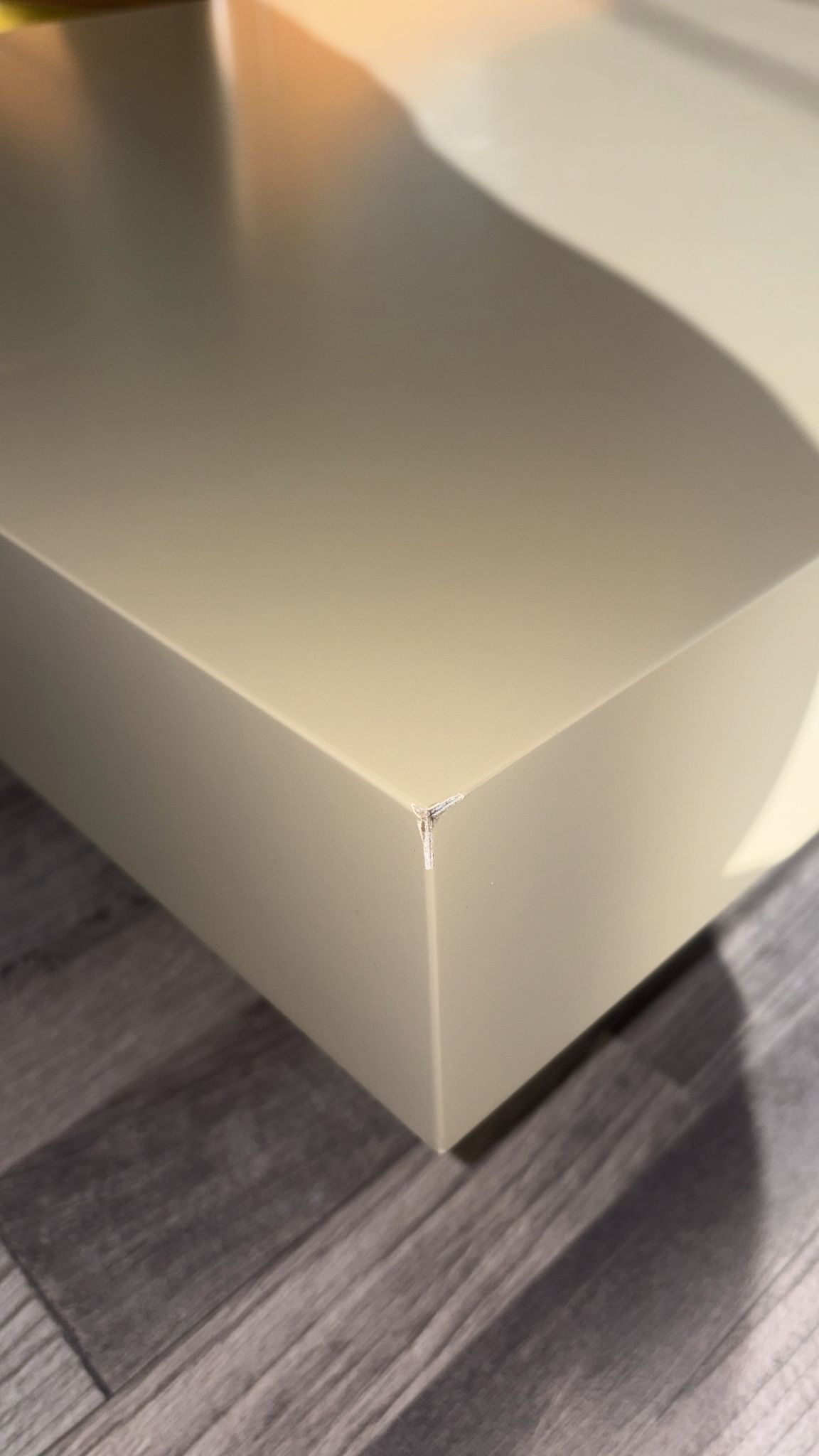 Tavolino Nautilus colore beige Details