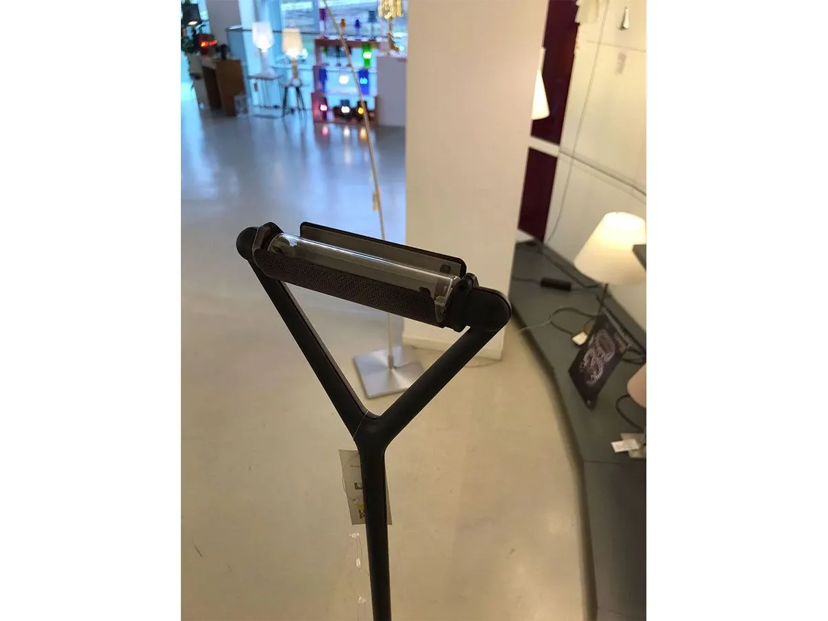 Lola D15 aluminum (black) floor lamp 