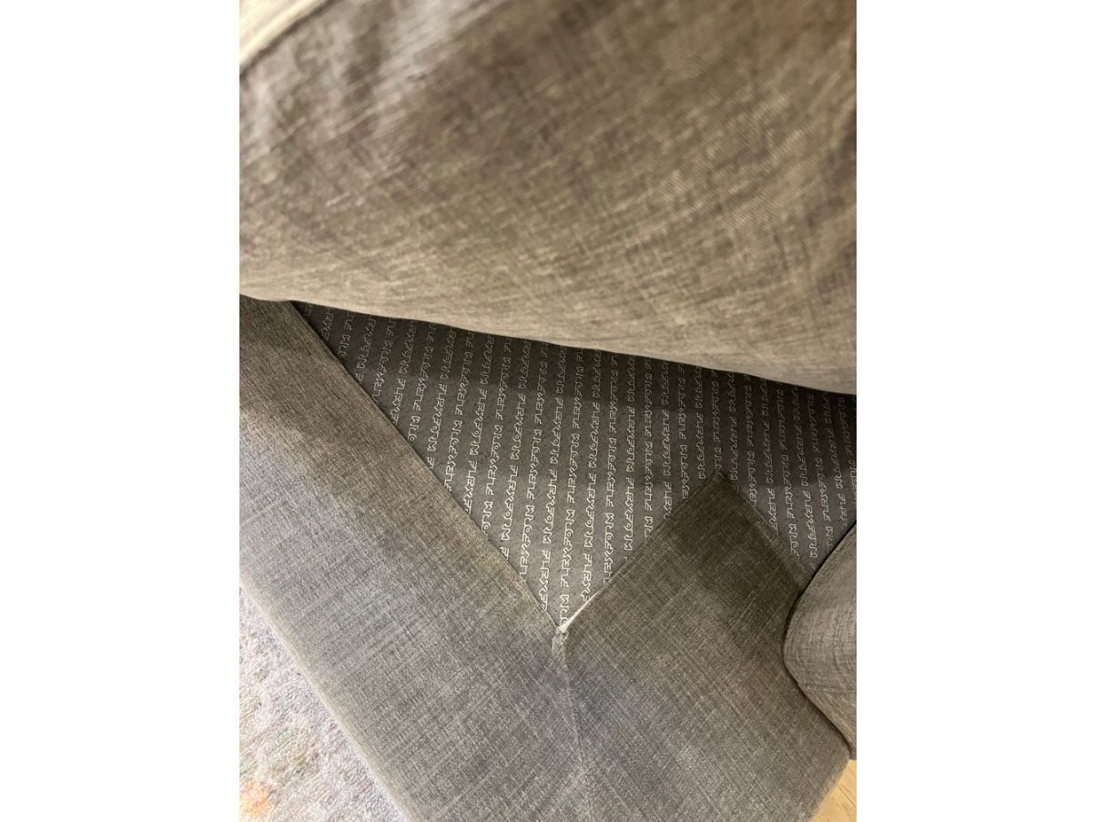 Long Island 05 Stand Alone 3 Seater Sofa Grey Details