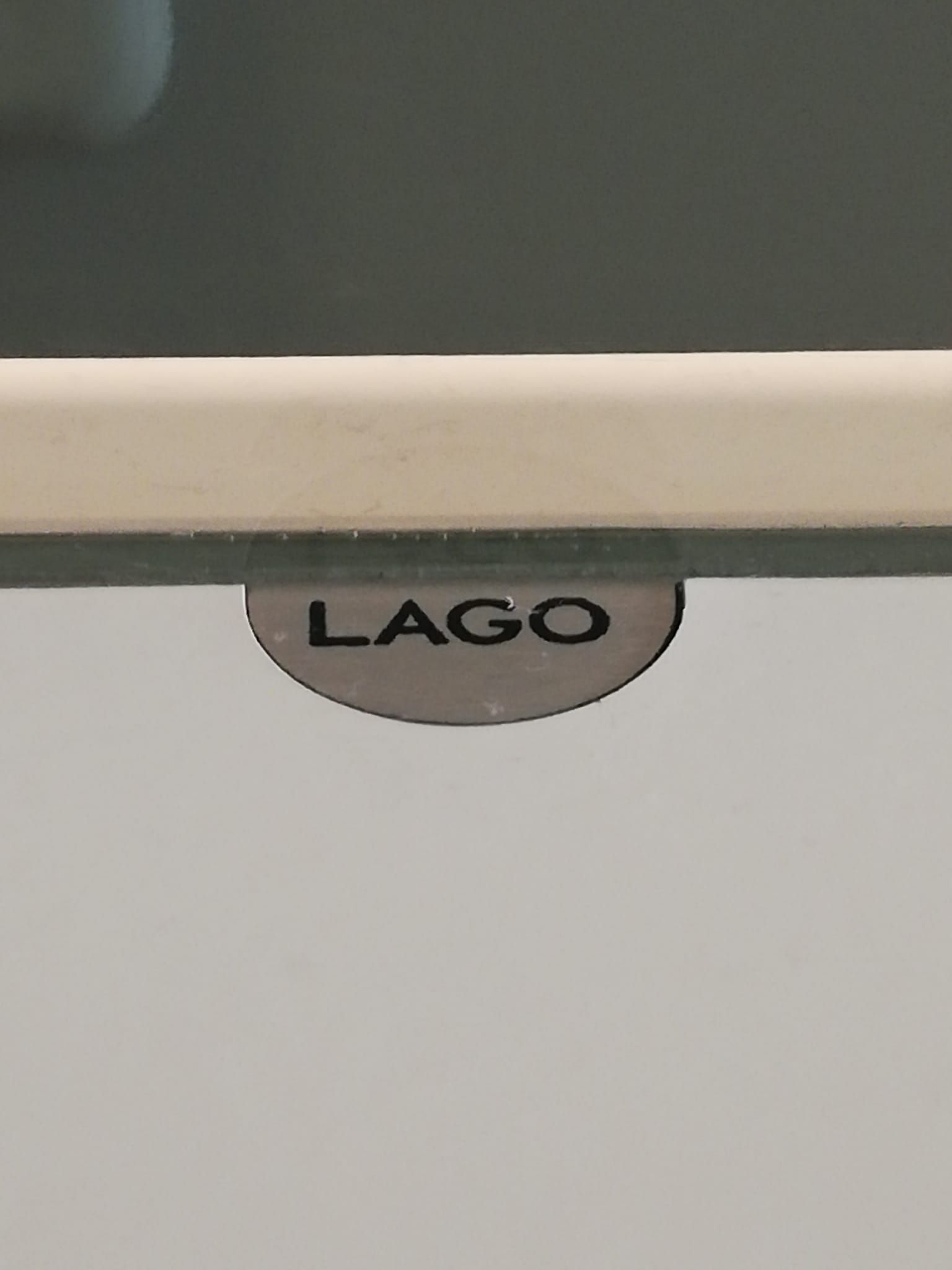 Weiße Klimaanlage Wandgerät Brand