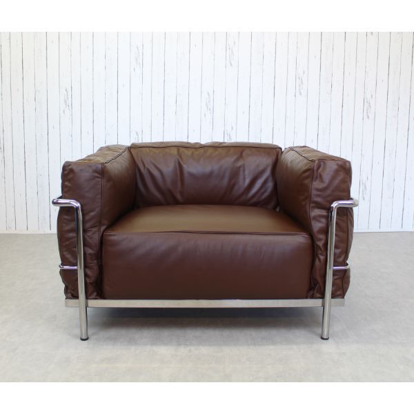 Lc3 armchair in brown leather by Le Corbusier and Charlotte Perriand, Cassina image
