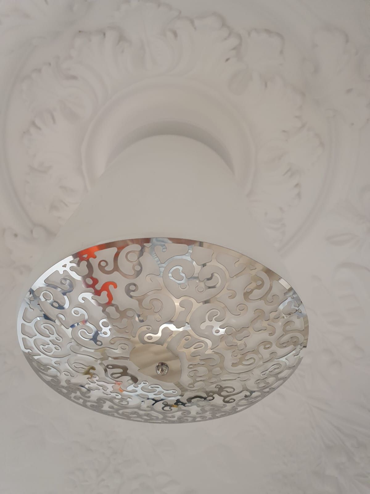 Suspension Skygarden blanche Front