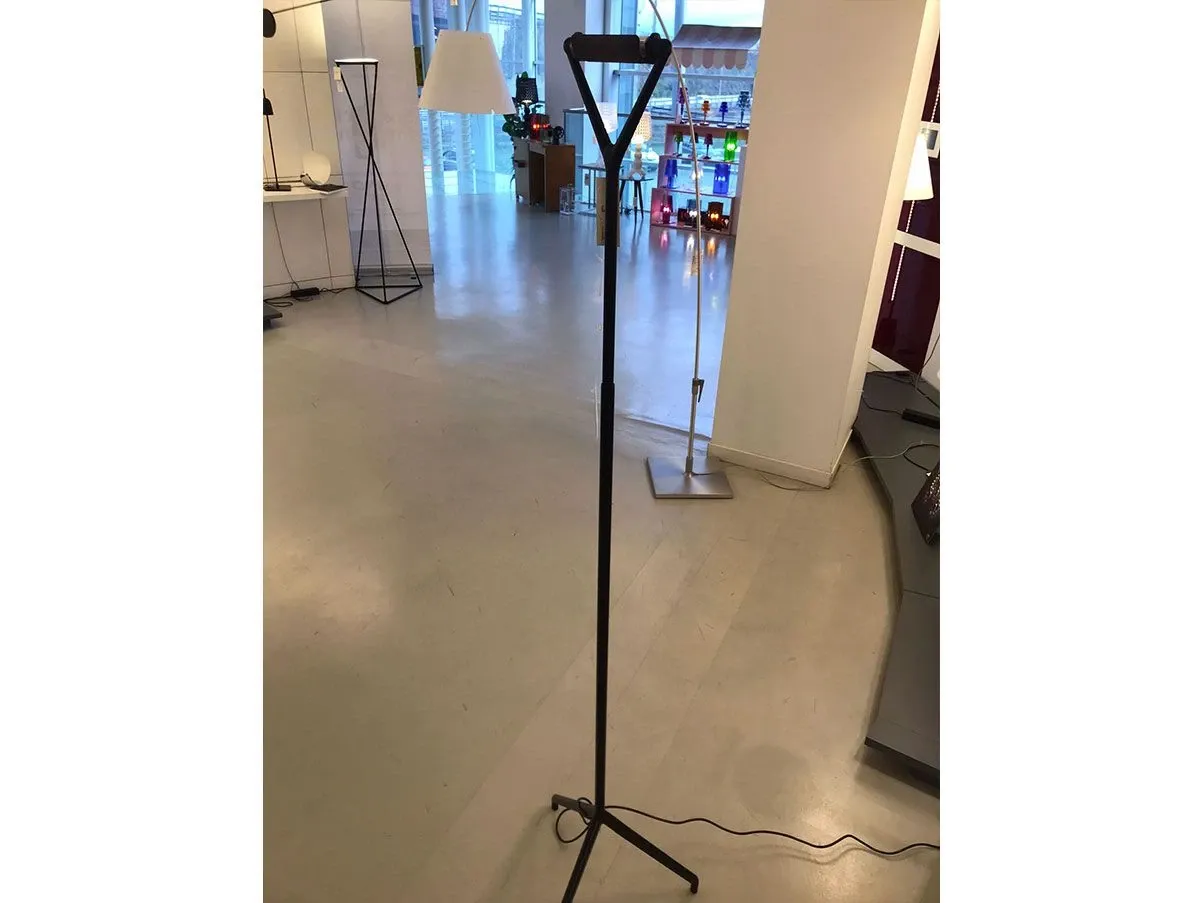 Lola D15 aluminum (black) floor lamp 3