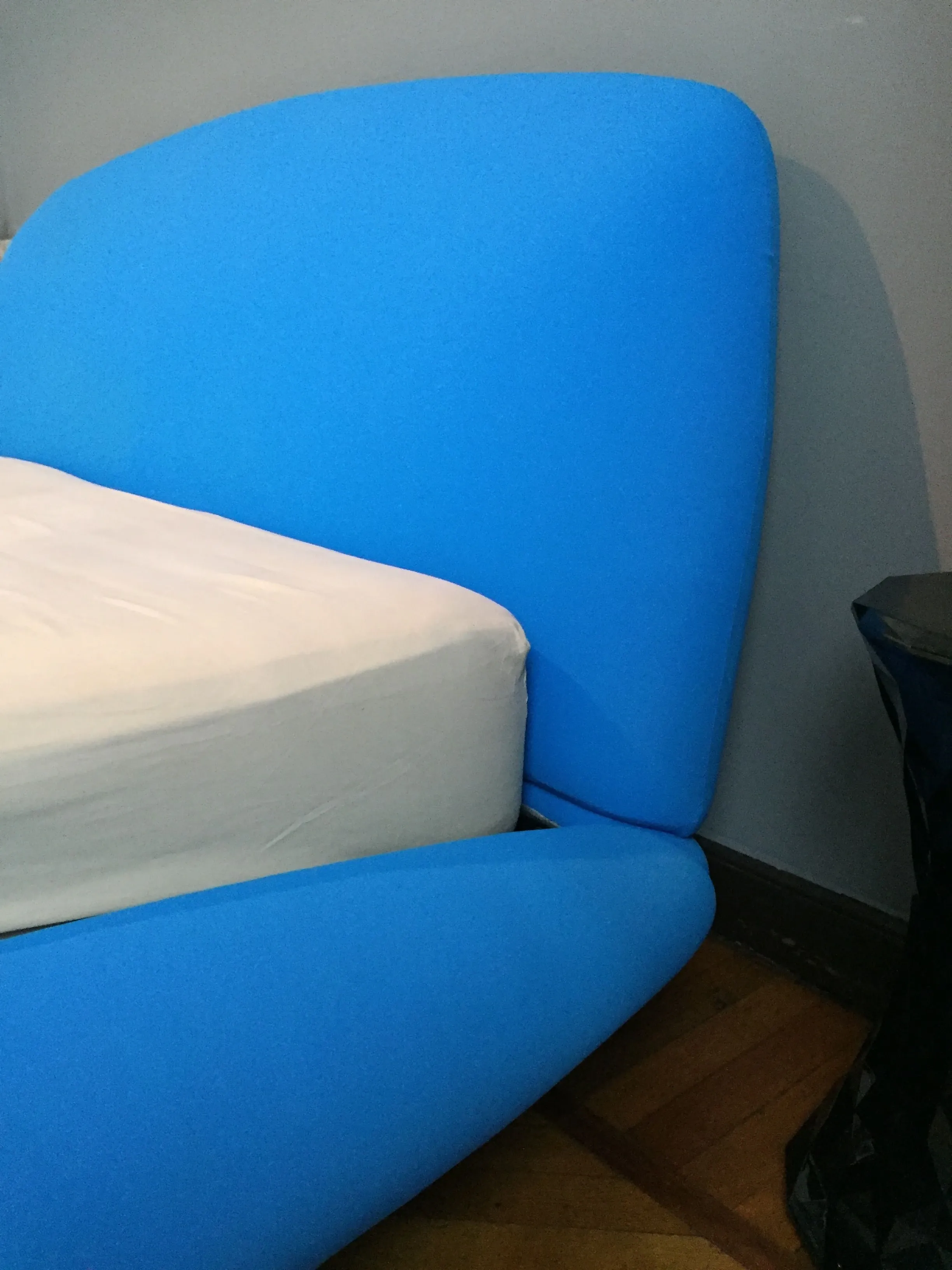Calisson, Roche Bobois 1
