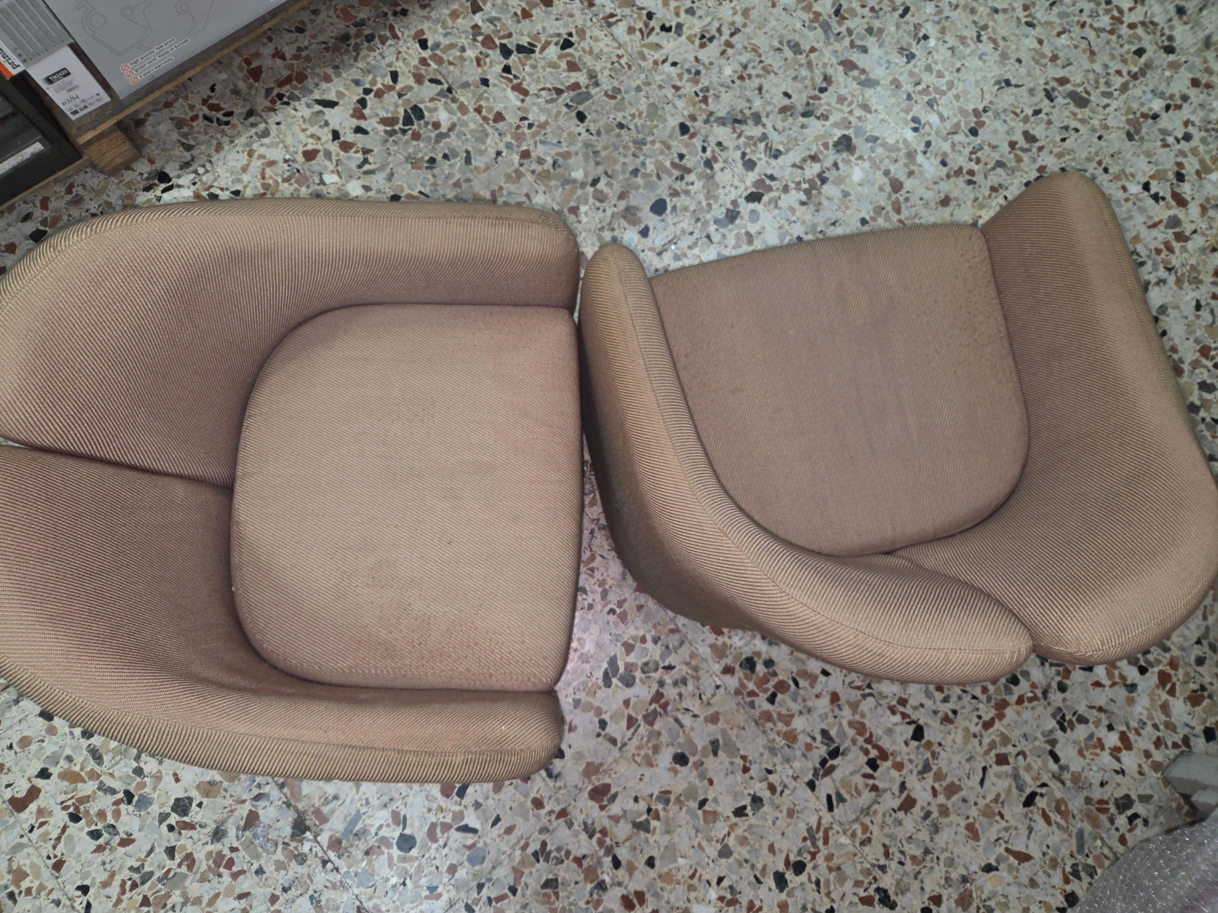 Pair of vintage PS142 armchairs by Eugenio Gerli Defects