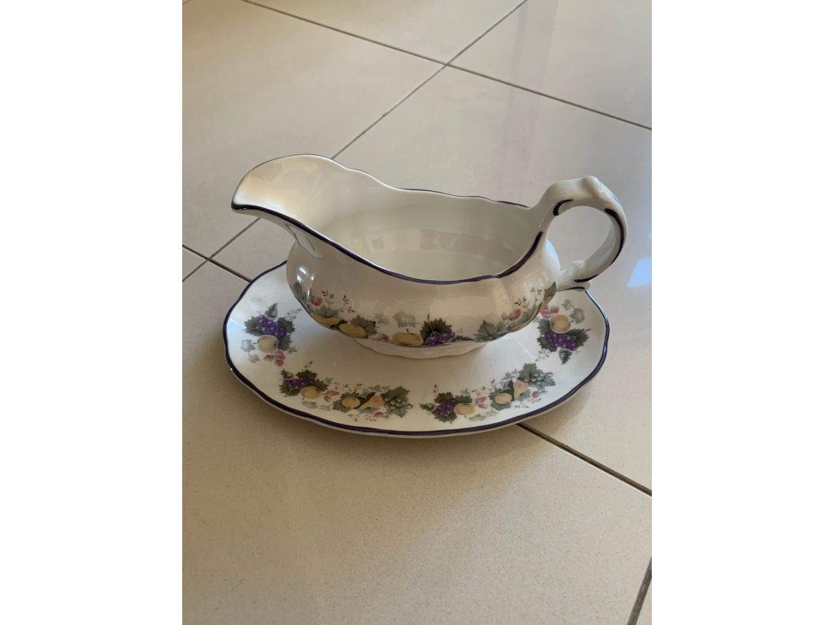 Service 24 plates Majestic Collection, Royal Doulton 7