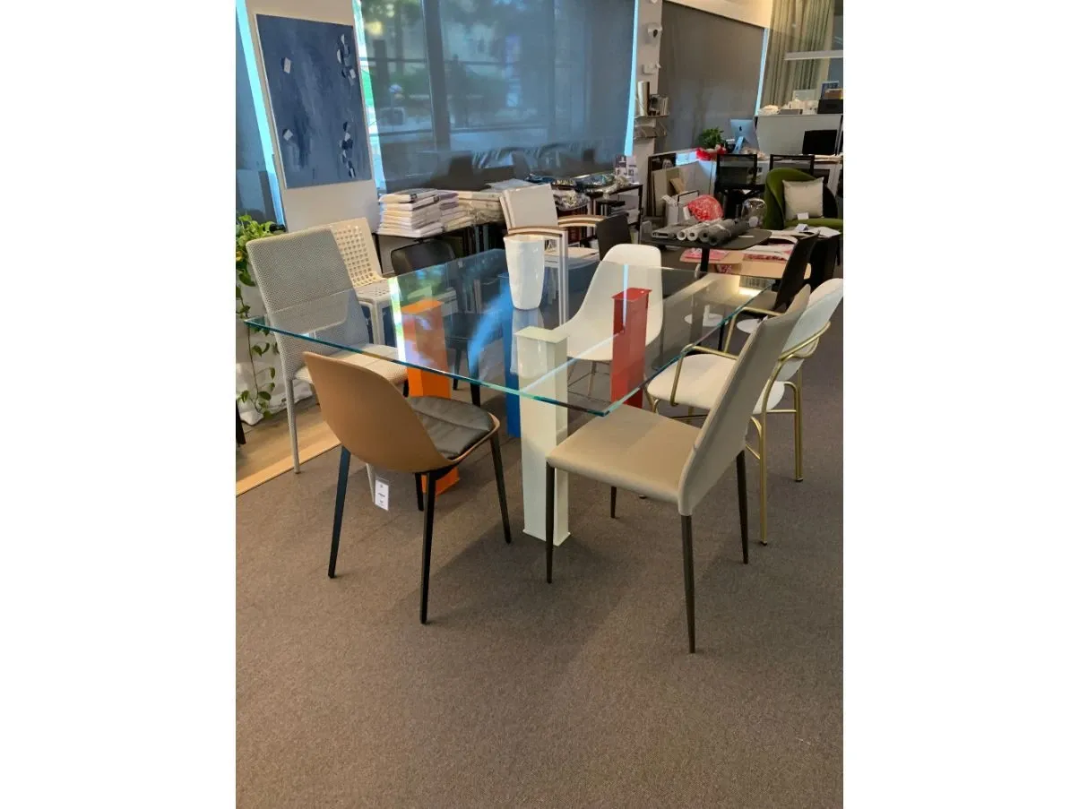 Transparent glass table with colored legs, Ponti and Terenghi 