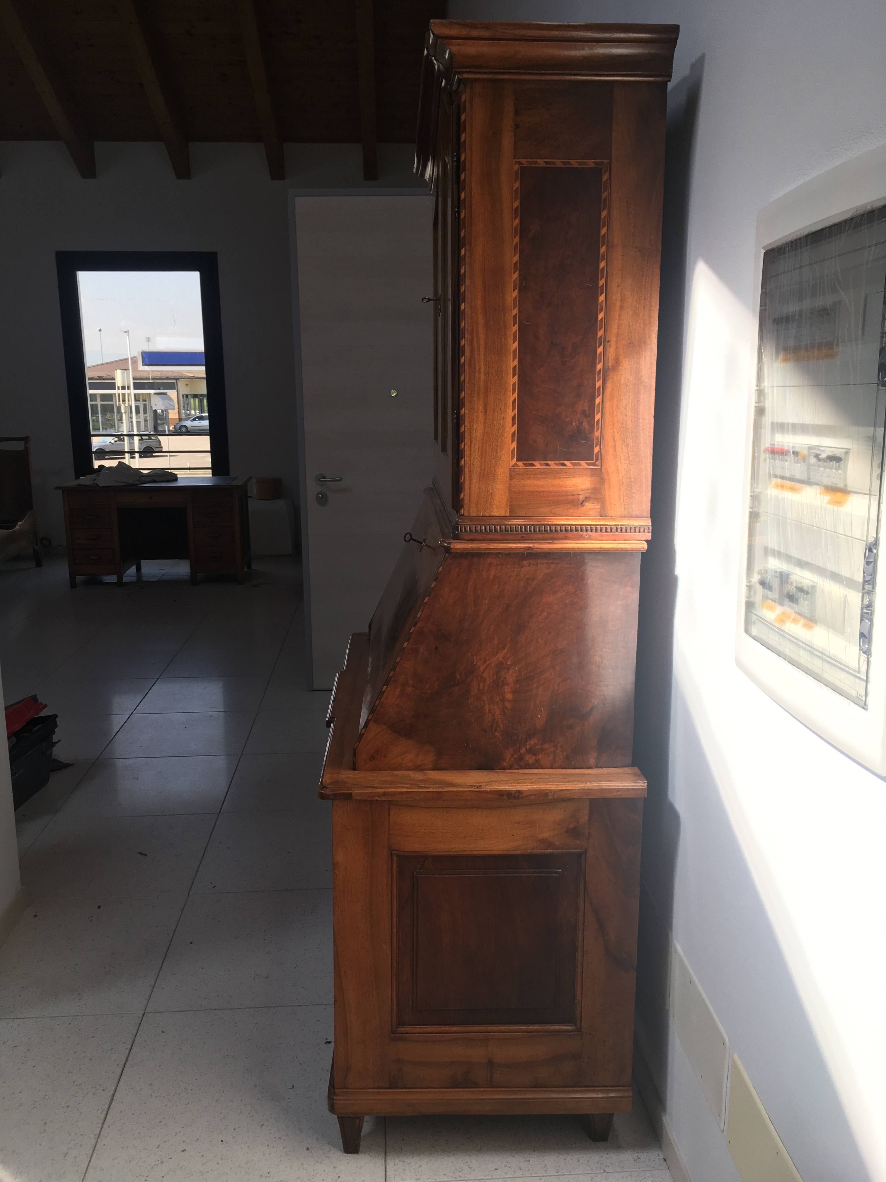 Mobiletto vintage in legno di rovere ('700)