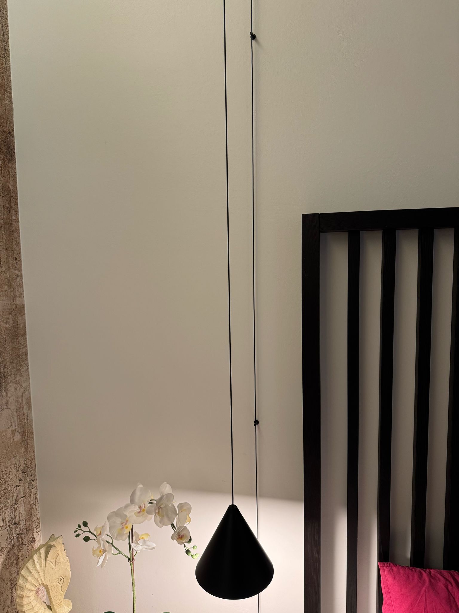 Coppia di lampade a sospensione String (nero), Flos Front