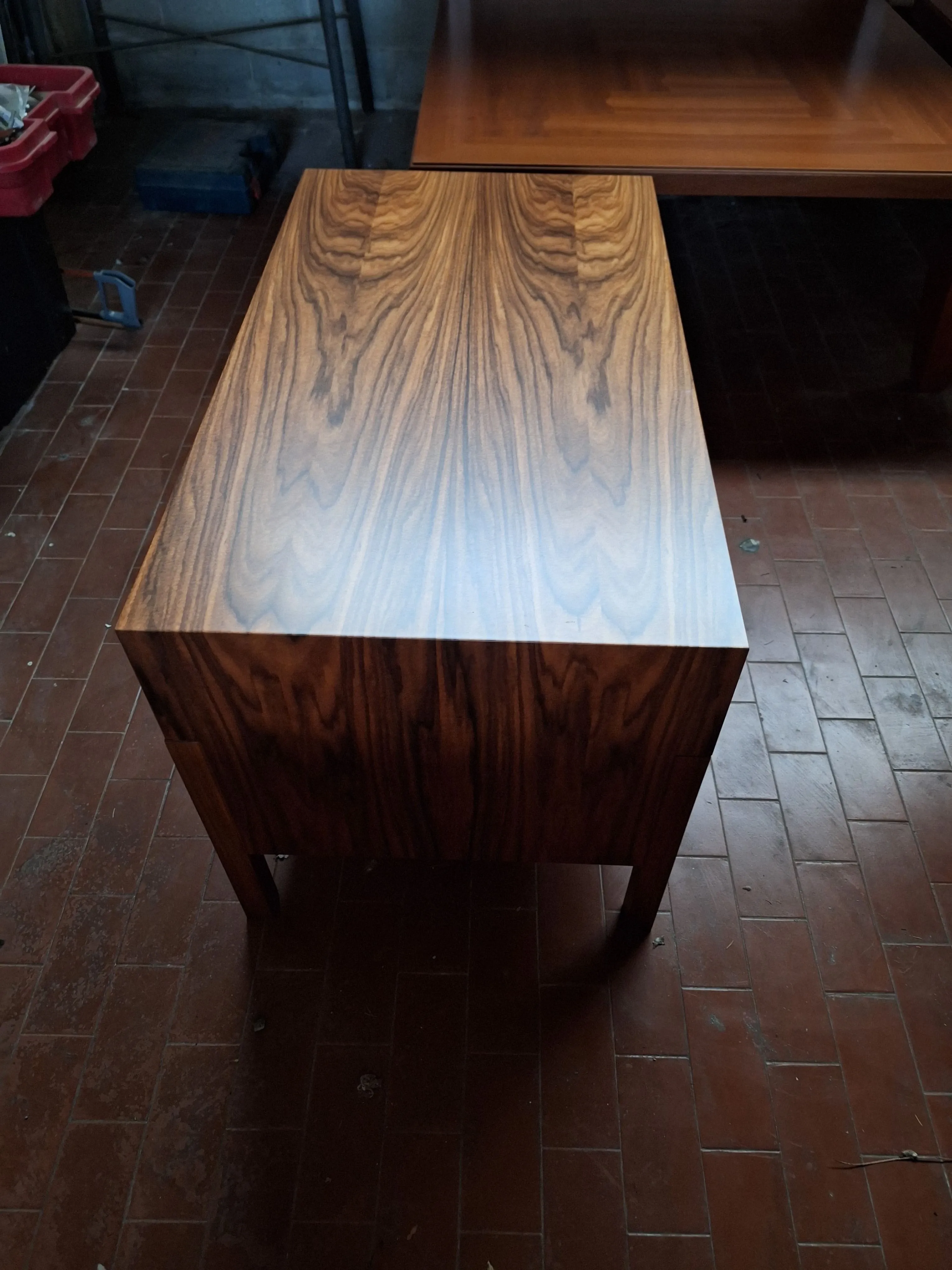 Mea storage cabinet in wood, Giorgetti 2