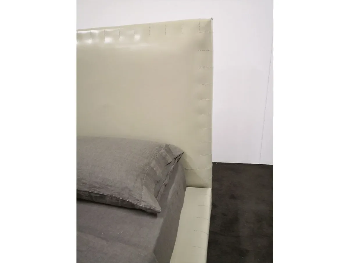 Letto matrimoniale Gio' in cuoio (beige), Ivano Redaelli 5