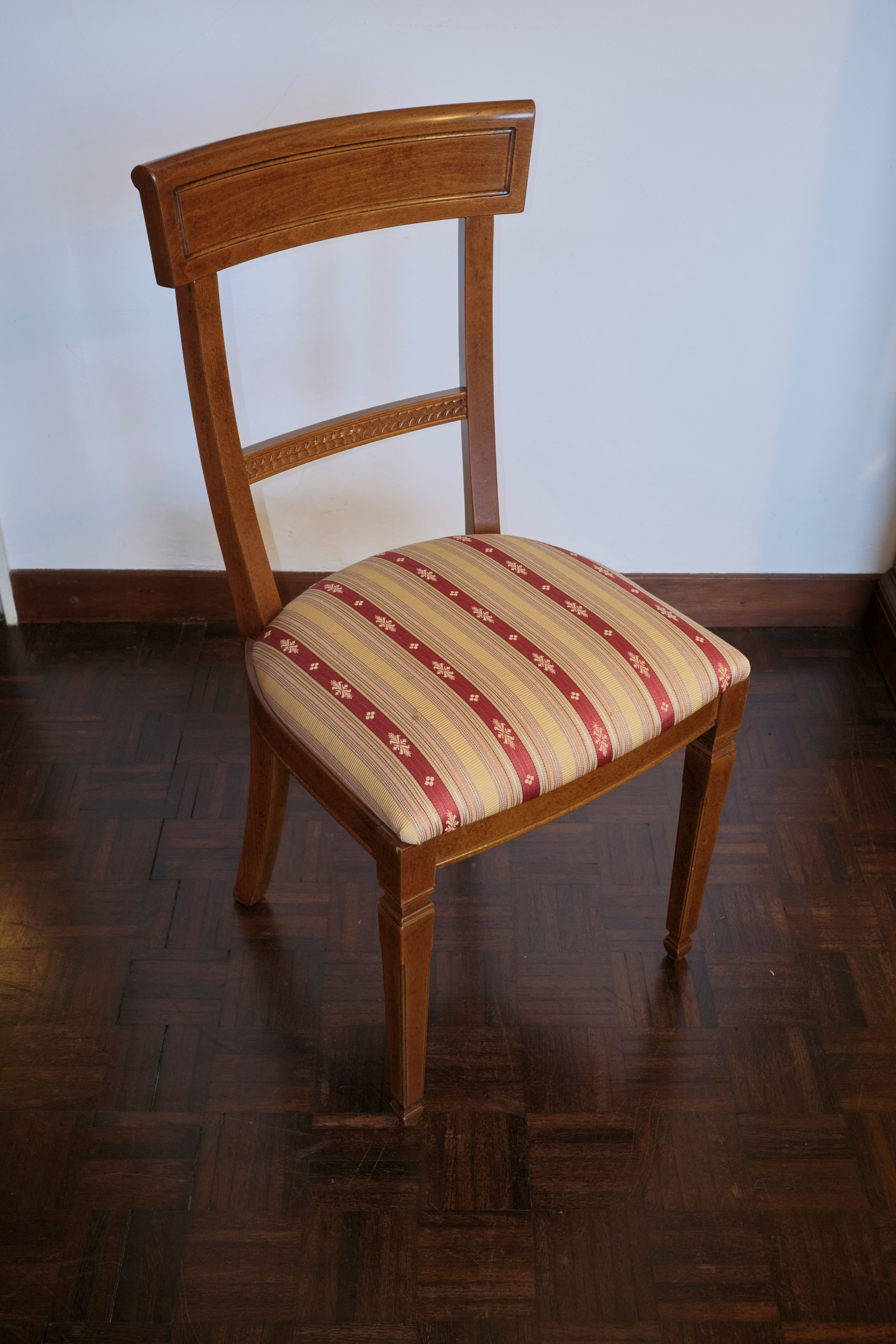 Juego de 6 sillas Violetta de madera de cerezo Main