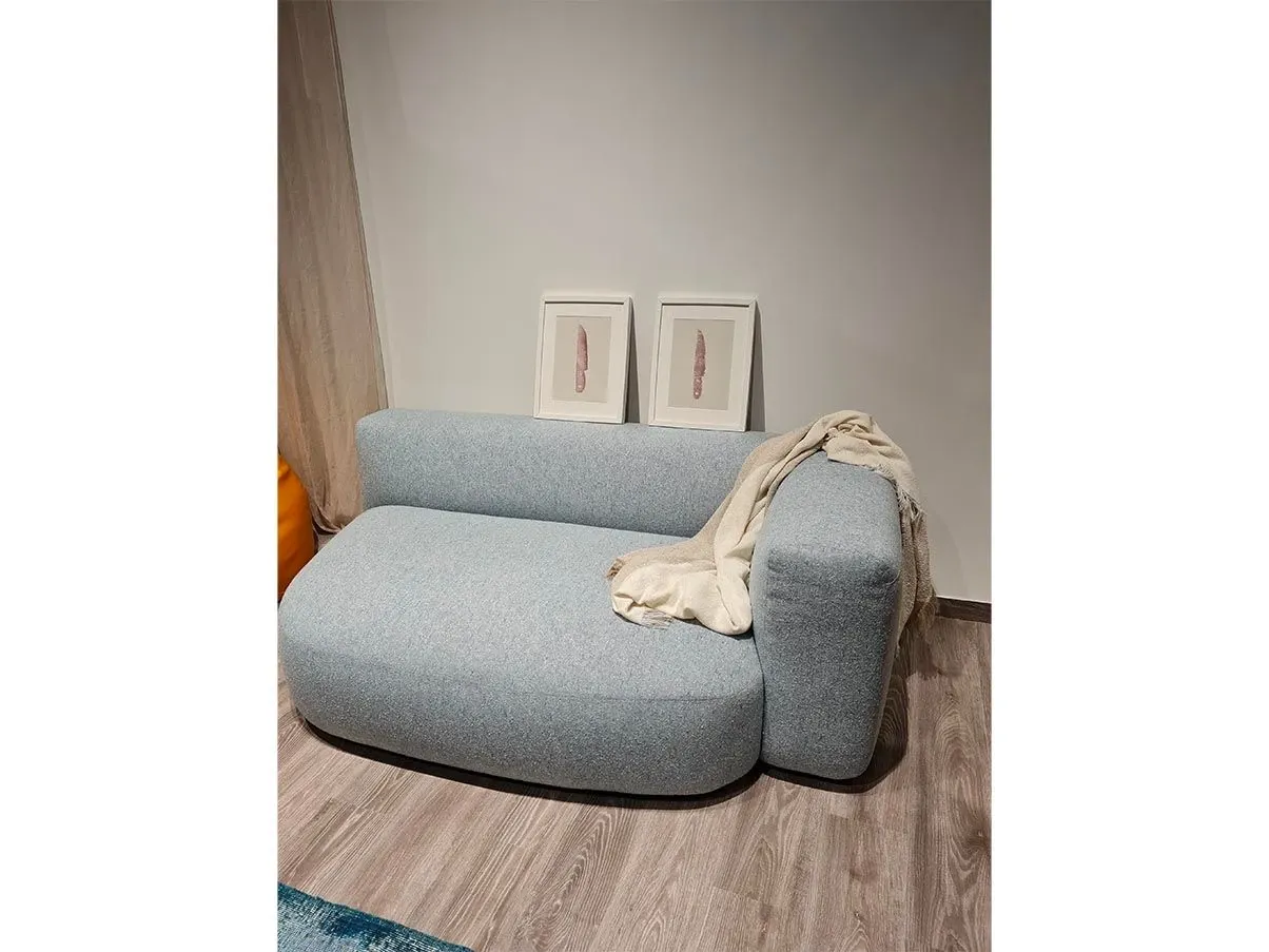 Divano componibile Litos di Sebastian Herkner in tessuto, Cappellini 1