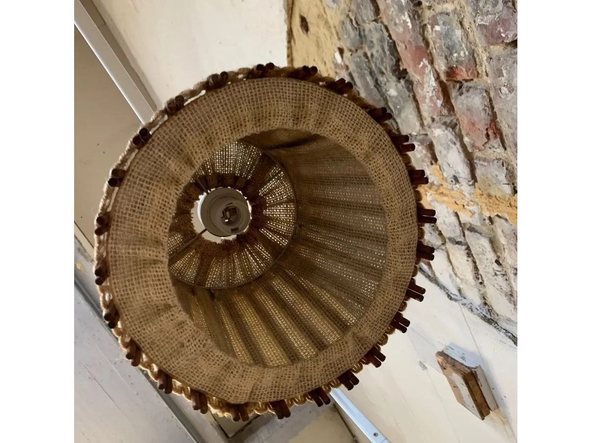 Lampada a sospensione vintage scandinava (anni '60) in legno e lino 4