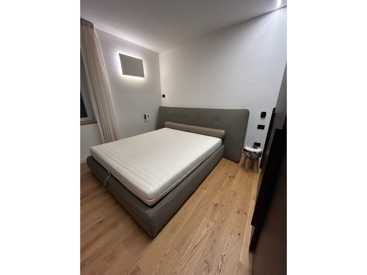 Rever Stauraumbett von Rodolfo Dordoni – King Size Bett mit Bettkasten Main