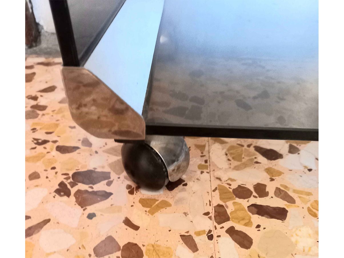Tavolino con rotelle in vetro e acciaio, Gallotti & Radice