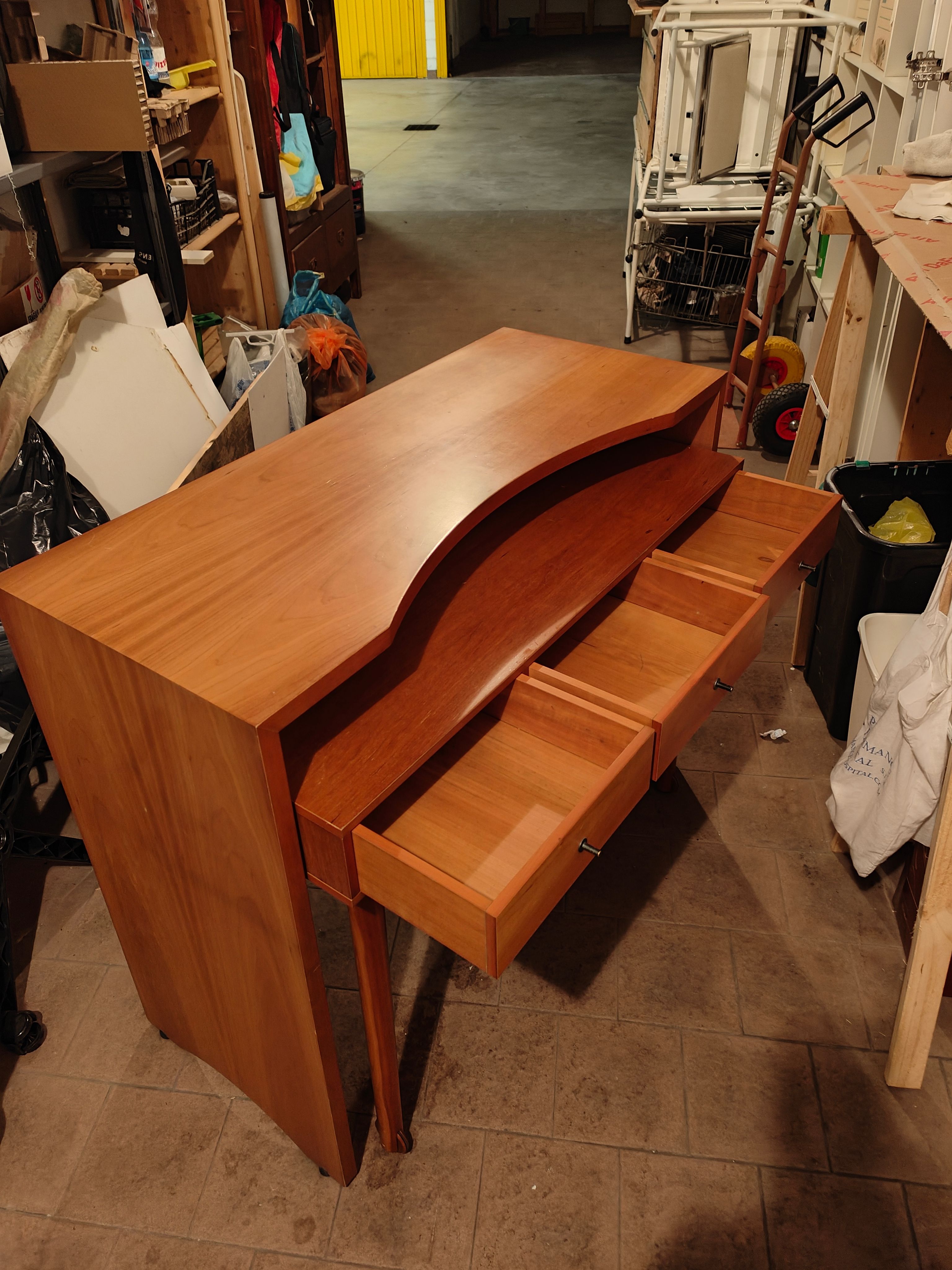 Console/desk Wooden desk (90s) Front