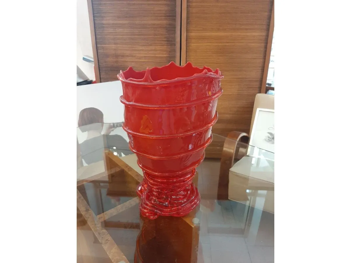 Vaso in resina rosso 2