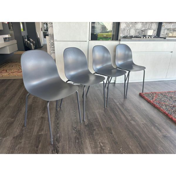 Set of 4 Academy chairs in polypropylene and gray metal, Connubia image