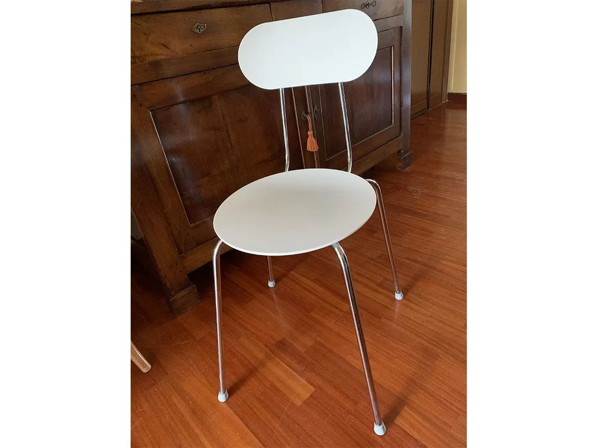 Set of 4 Mariolina stackable chairs by Enzo Mari (white), Magis 4