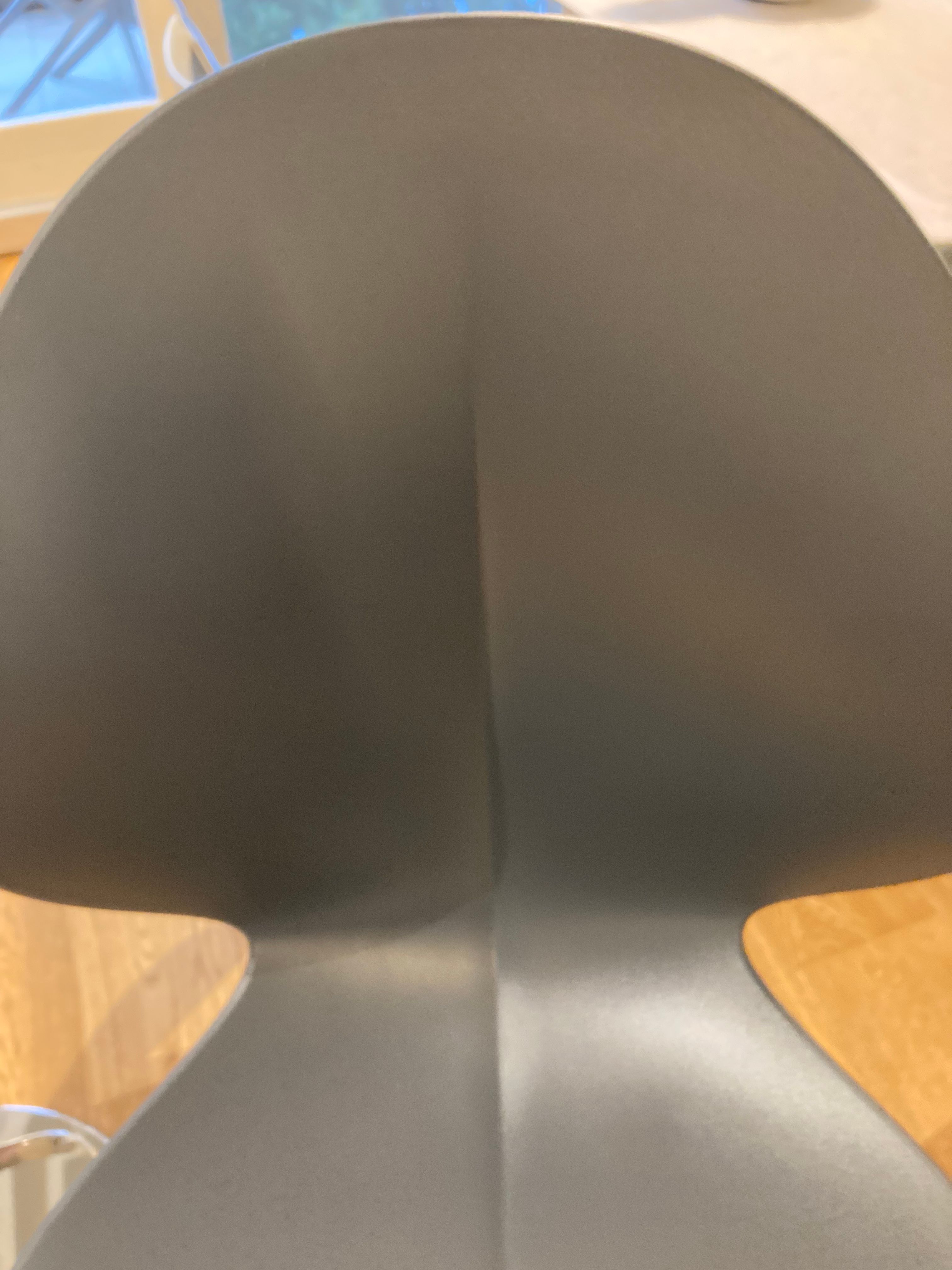 Coppia di sgabelli Basil  in polipropilene e acciaio cromato, Calligaris Details