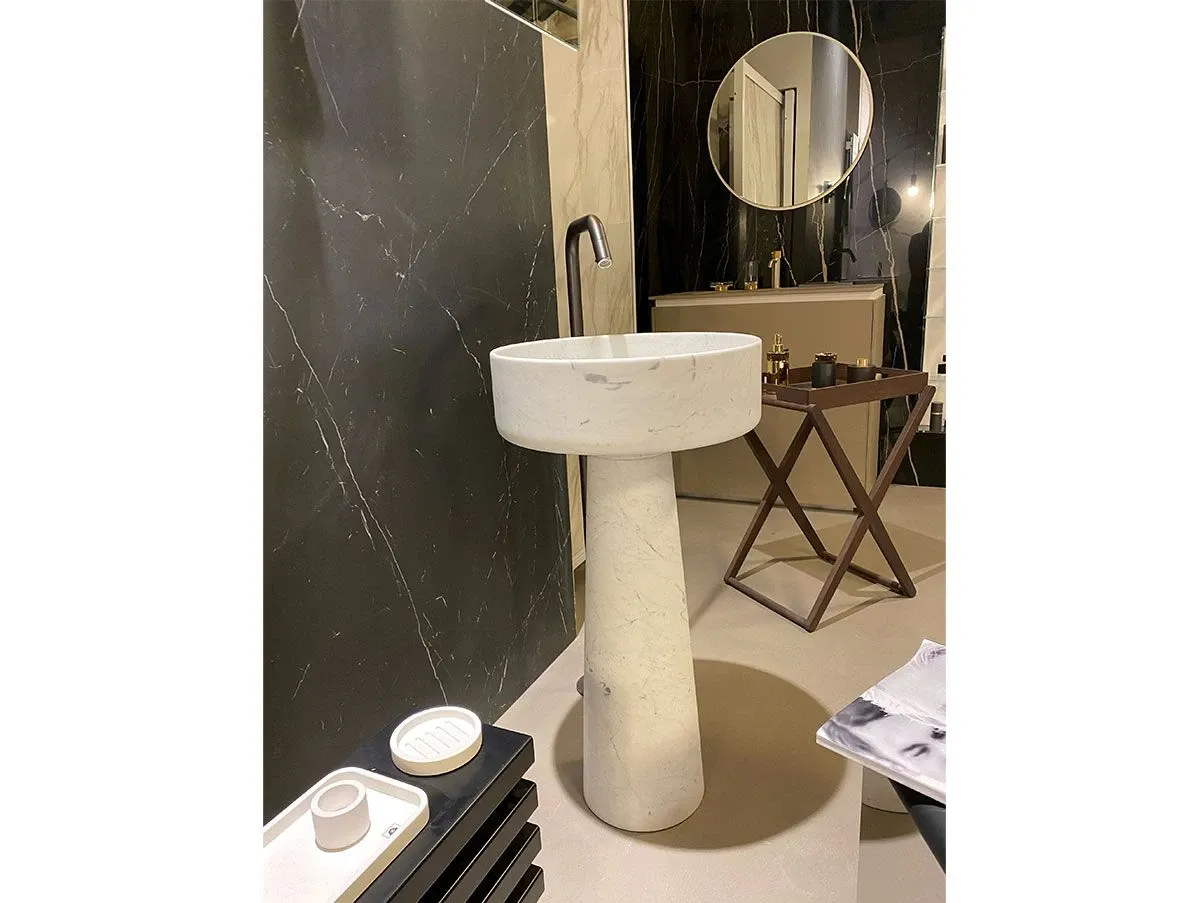 Lavabo freestanding Bjohn 1 in marmo di Carrara 1