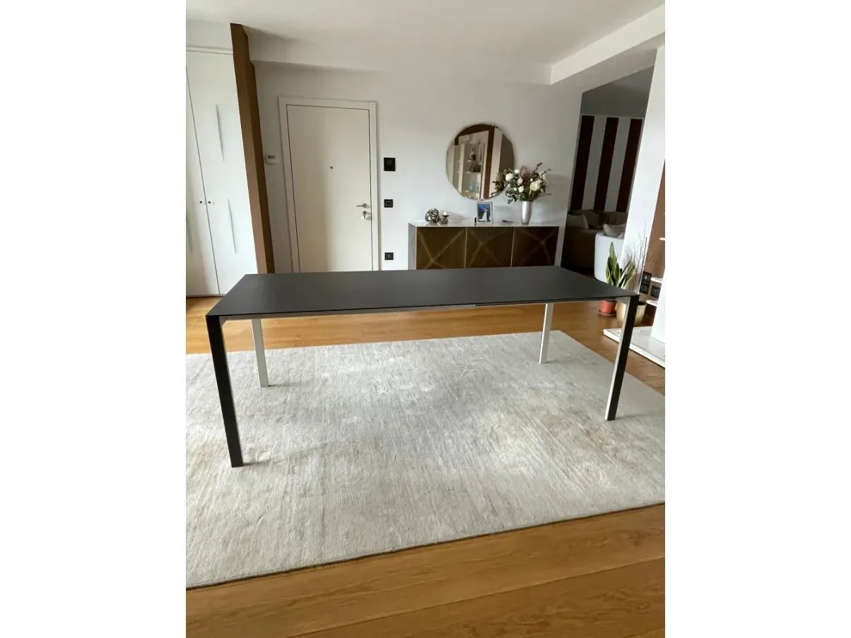 Thin-K extendable table, Kristalia 4