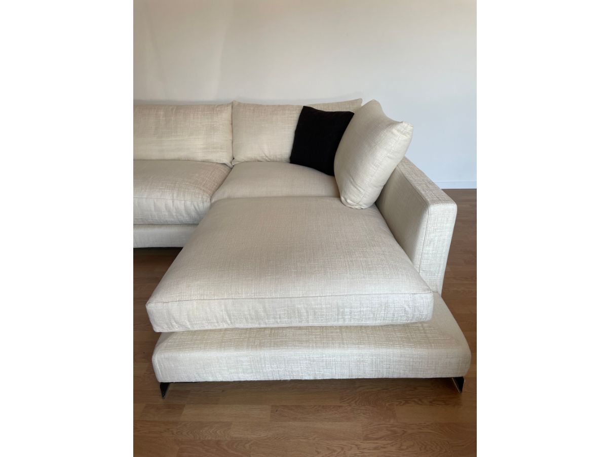 Long Island XL corner sofa by Antonio Citterio Defects