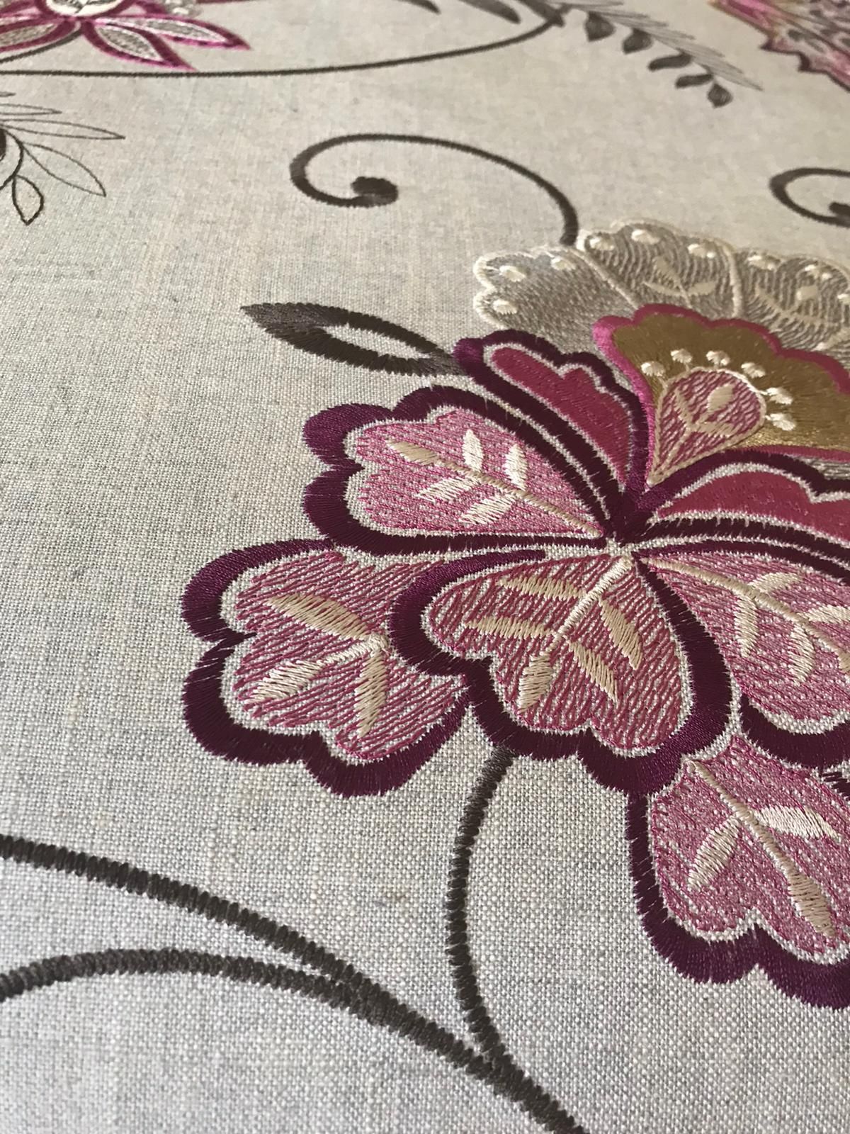 Divano 2 posti rivestito in tessuto fantasia Defects