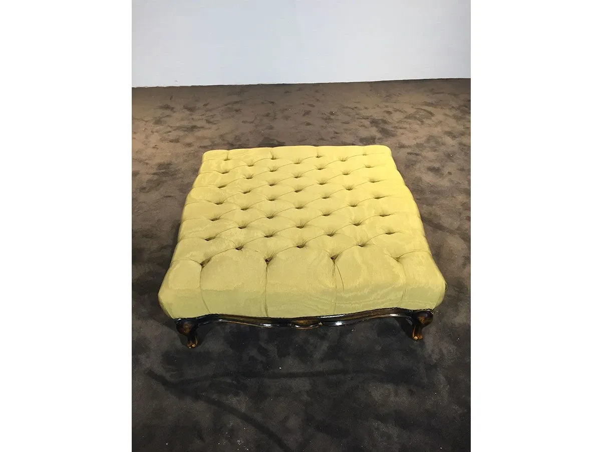 Pouf da centro Modigliani in tessuto capitonné, Bruno Zampa 3