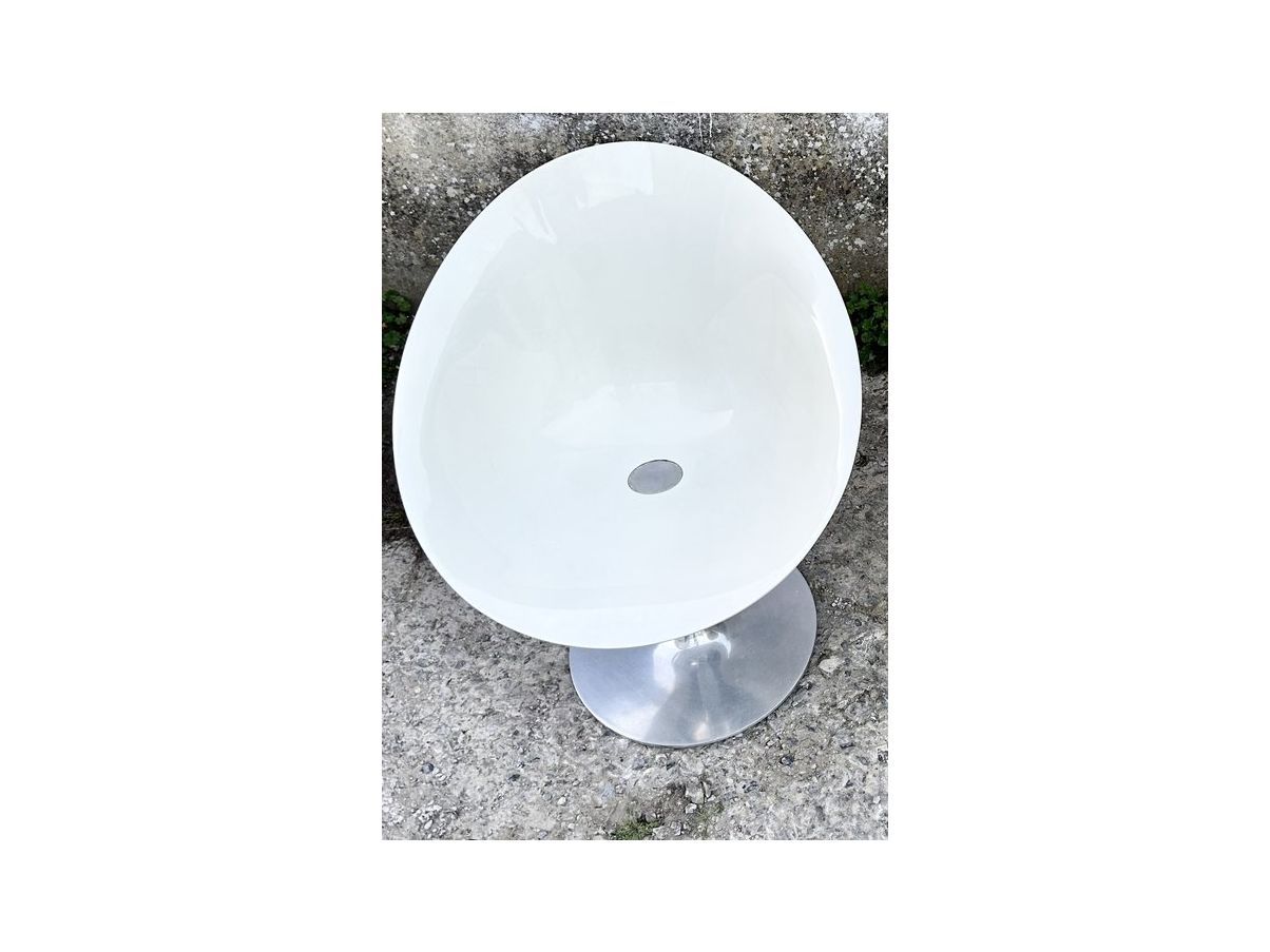 Set of 4 glossy white Eros chairs by Philippe Starck 5