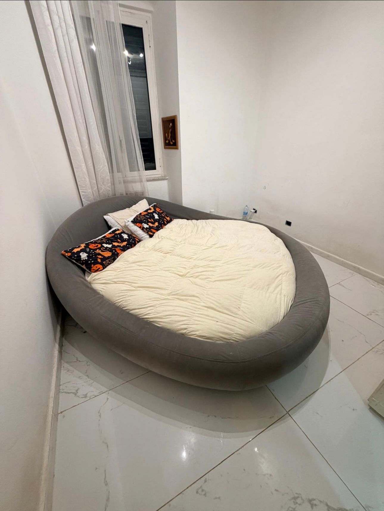 Pebble Polsterbett Doppelbett Grau Mikrofaser Main