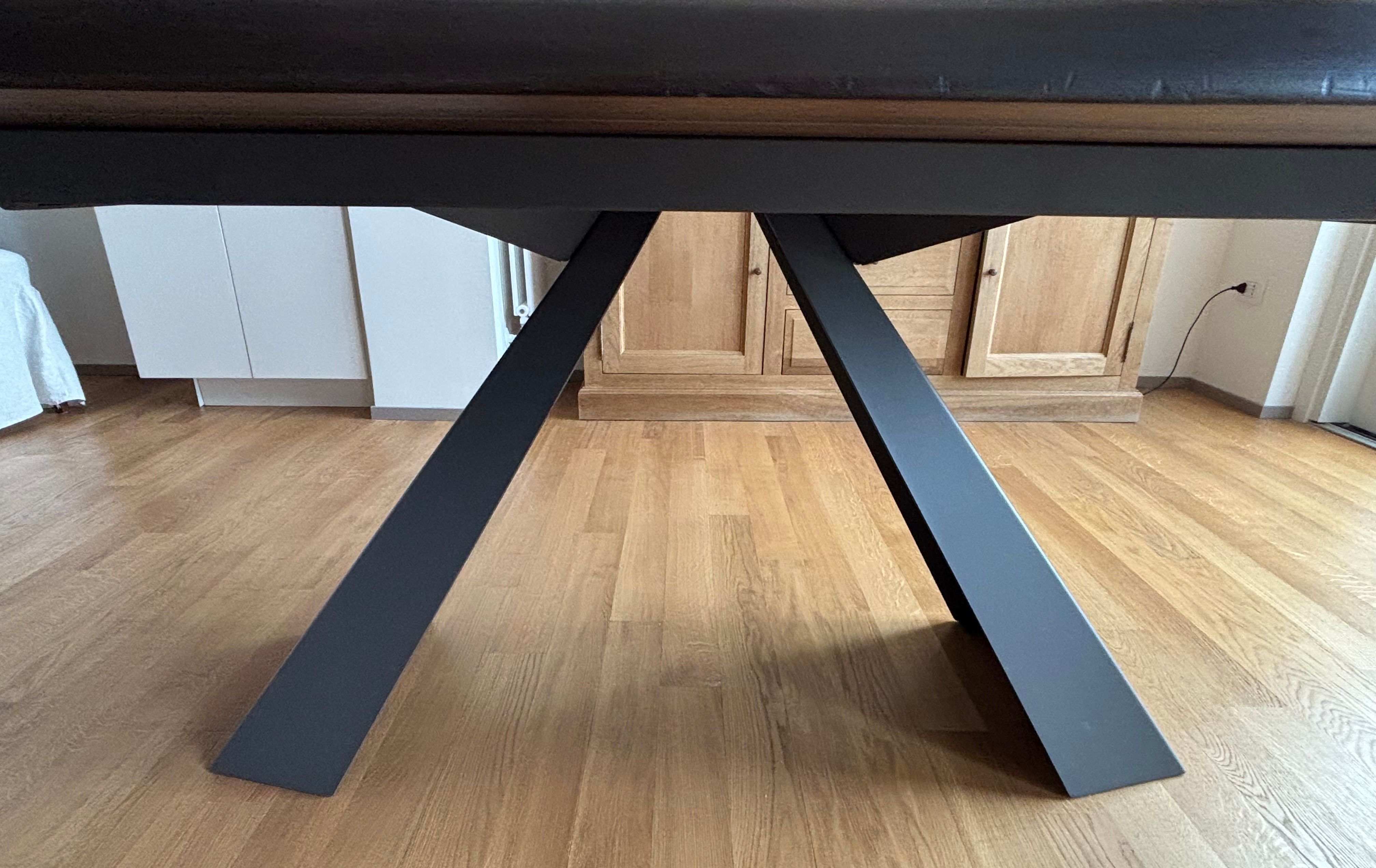 Rechteckiger Holztisch Eliot Defects