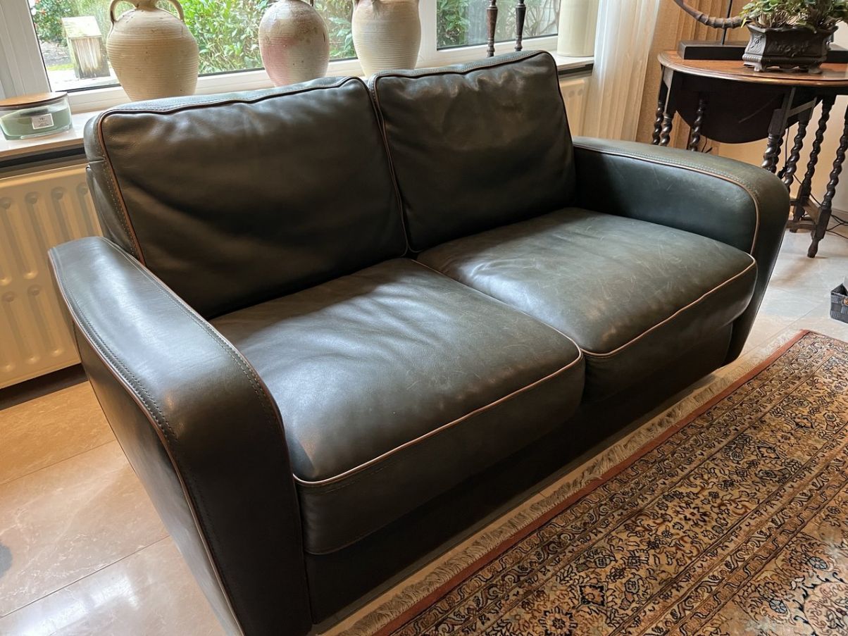 2 seater sofa in olive green leather, Baxter image