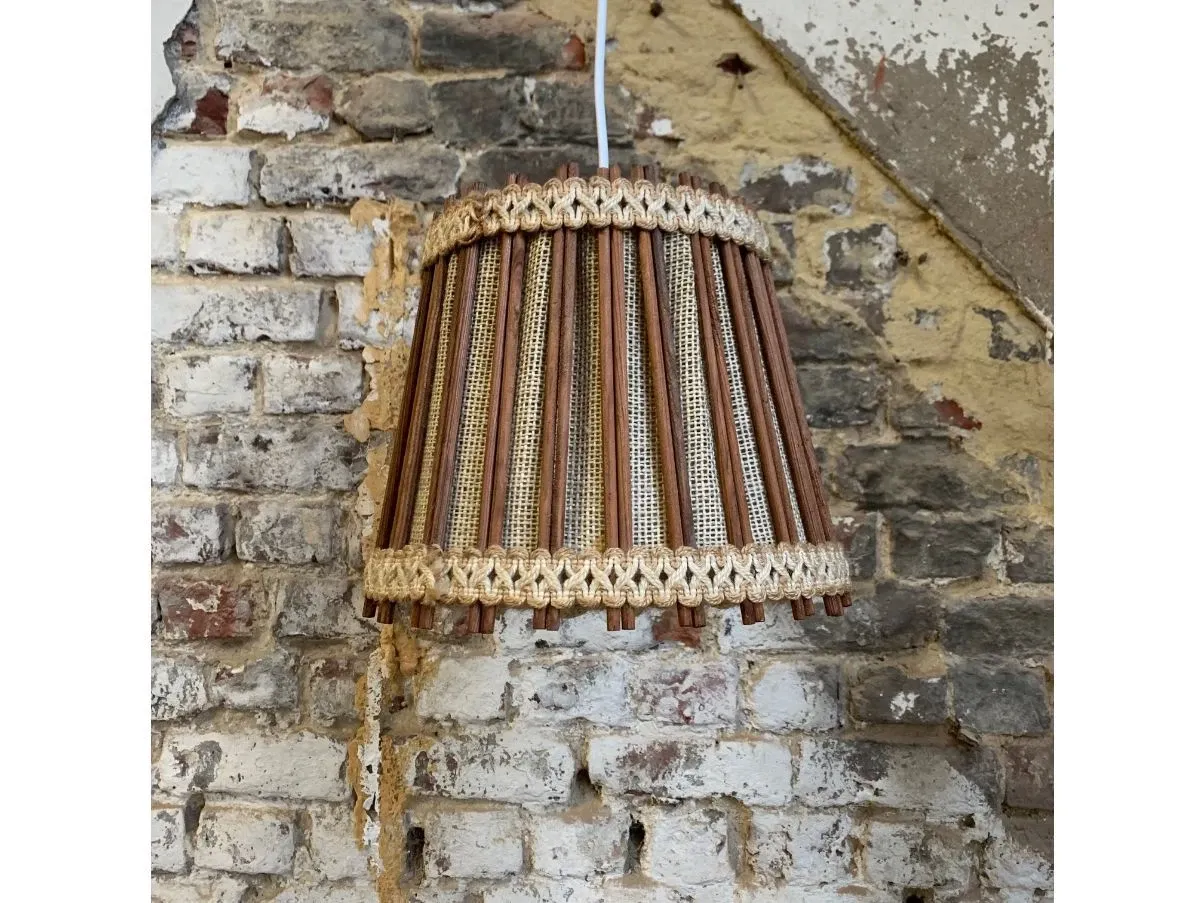Lampada a sospensione vintage scandinava (anni '60) in legno e lino 1