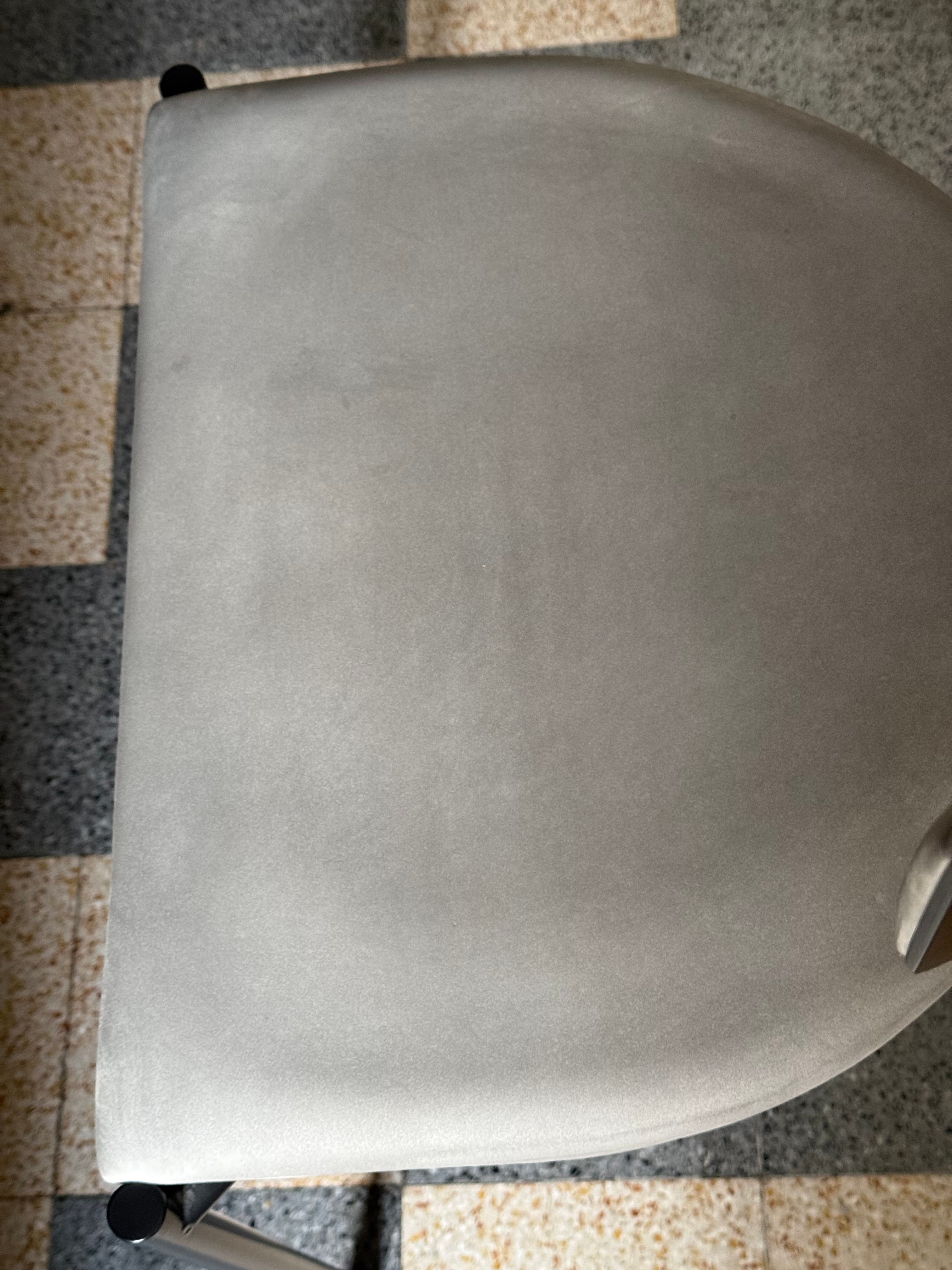 Coppia di sedie Zefir in pelle grigio di Studiopepe Details