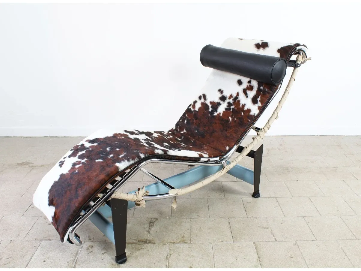 Chaise Longue Lc4 by Le Corbusier 5