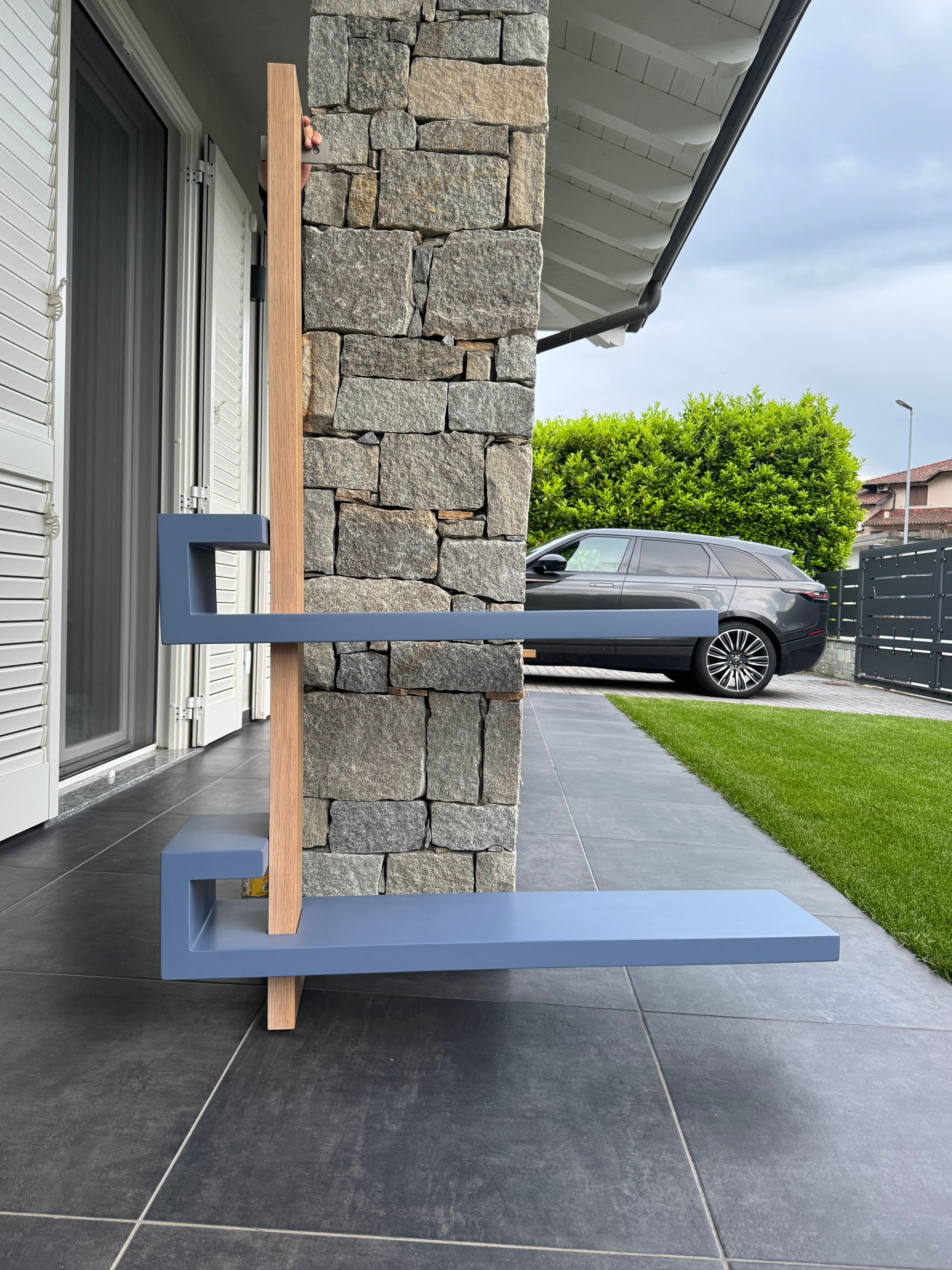 Mensola stile contemporaneo in legno colore indaco, Lago Front