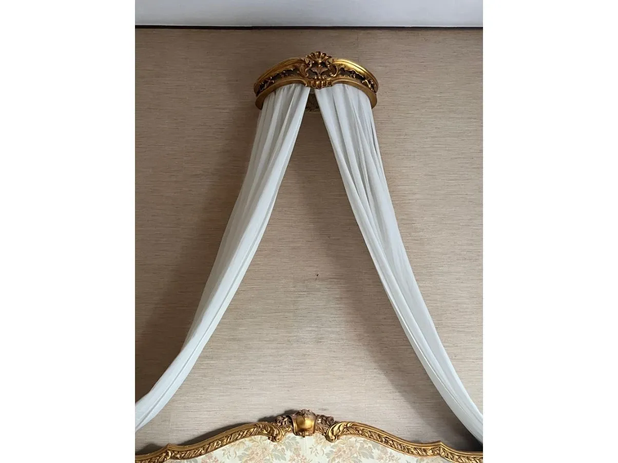 Letto con baldacchino vintage in legno dorato (‘900) 1