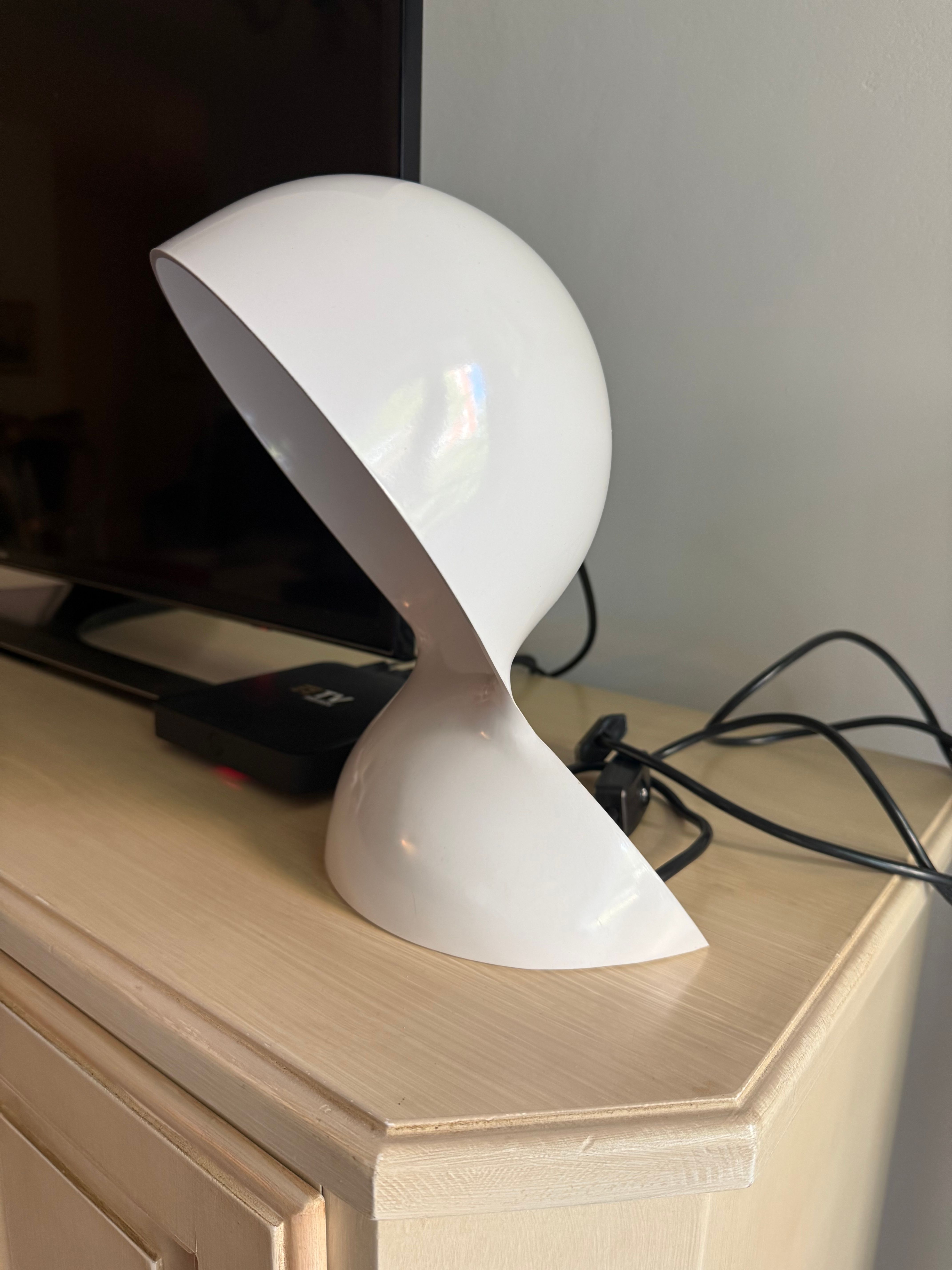 Lampada da tavolo prima edizione Dalù di Vico Magistretti (anni '60) Side