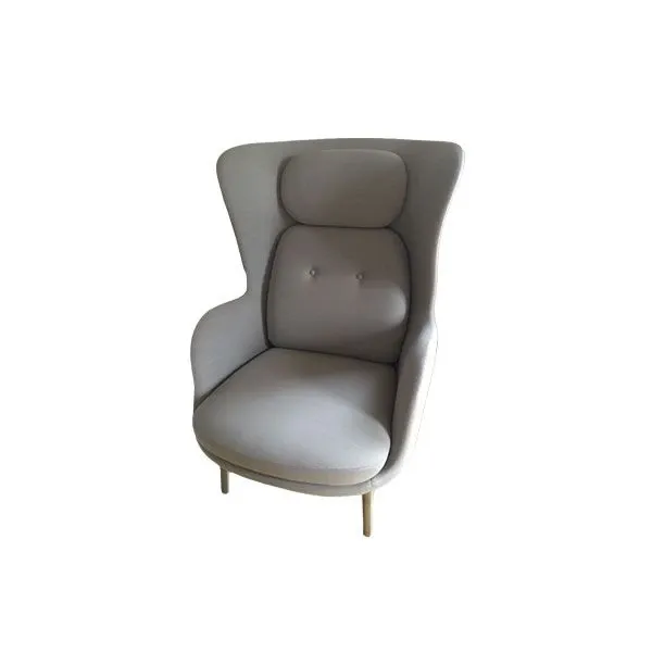 Poltrona bergère Ro in tessuto (grigio), Fritz Hansen image