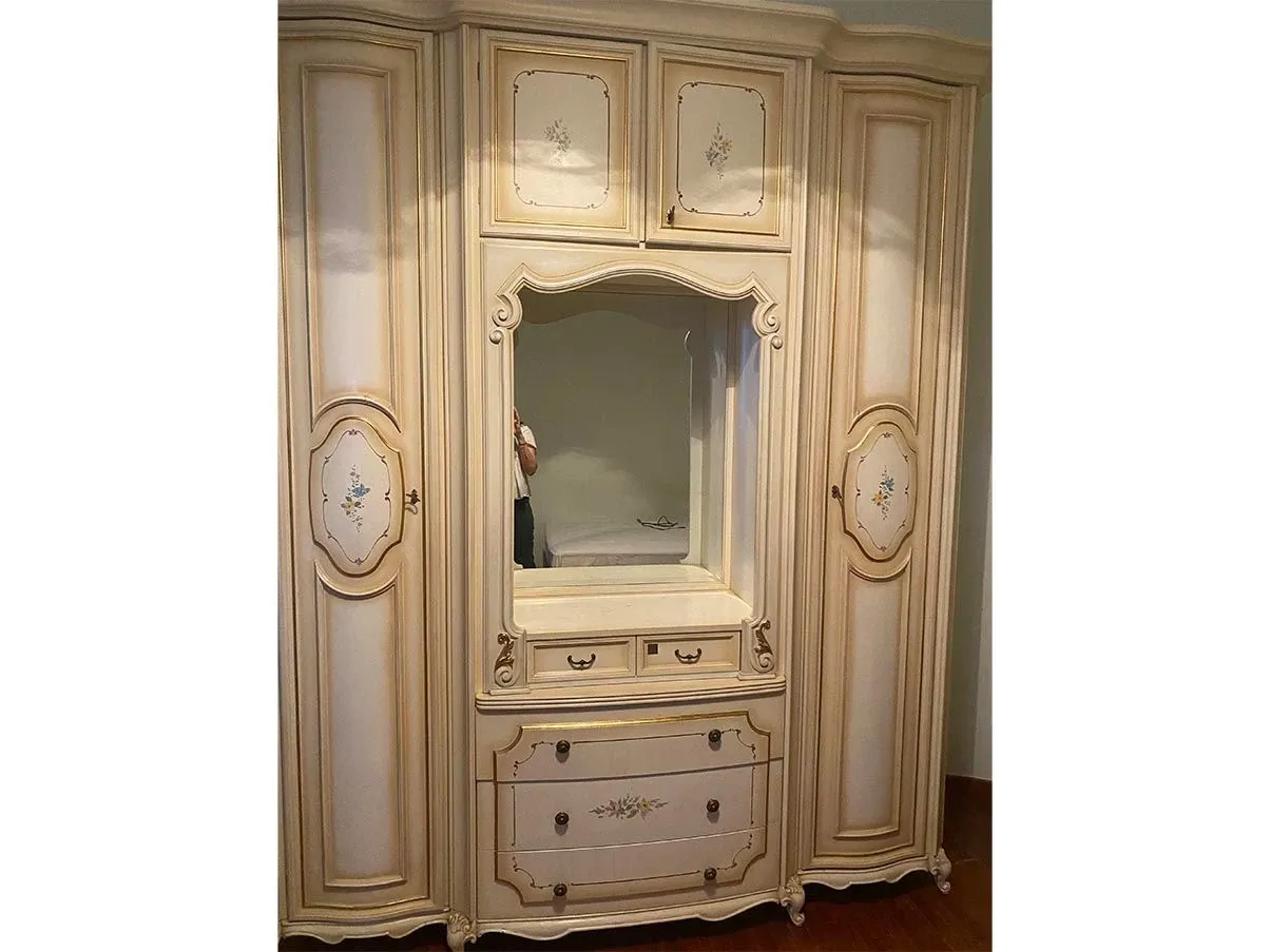 Vintage wardrobe with chest of drawers and mirror 3