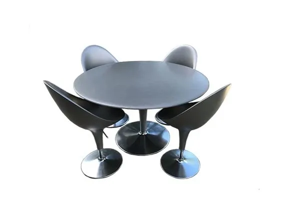 Set Bombo (4 stools, 1 table), Magis image