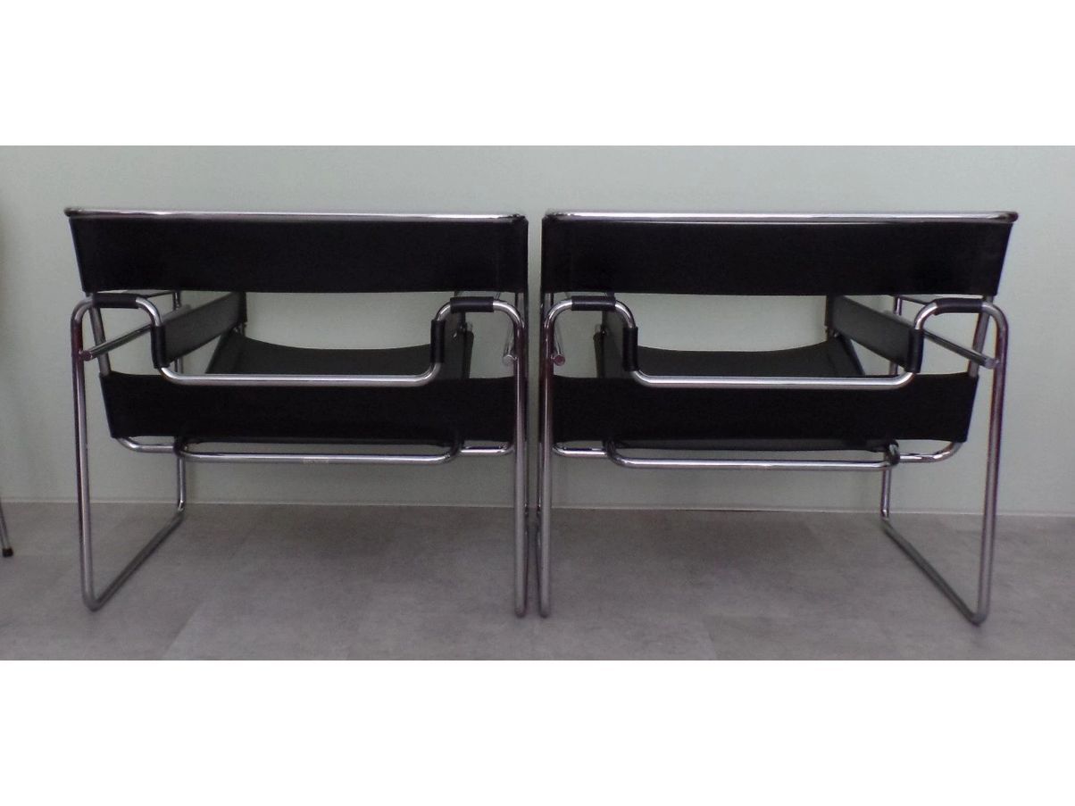 Set di 2 poltrone Wassily B3 in pelle (nero), Gavina 1