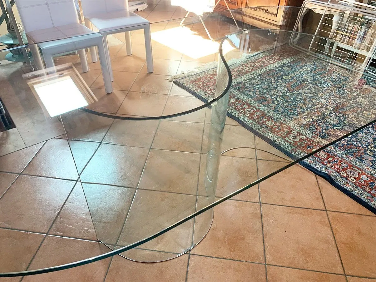 Esse ovoid table in transparent glass, Tonin Casa 5