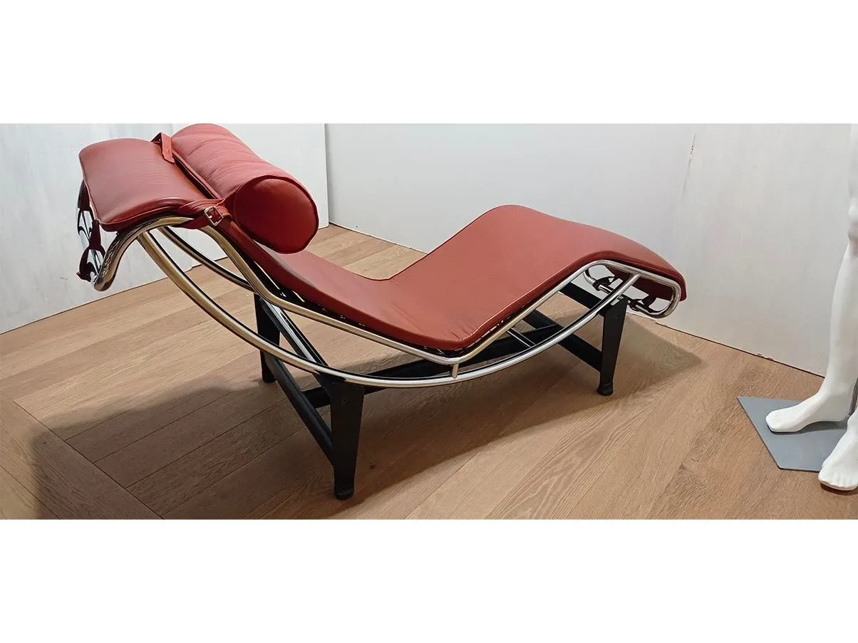 Chaise longue LC4 in pelle Cognac di Le Corbusier, Alivar 4