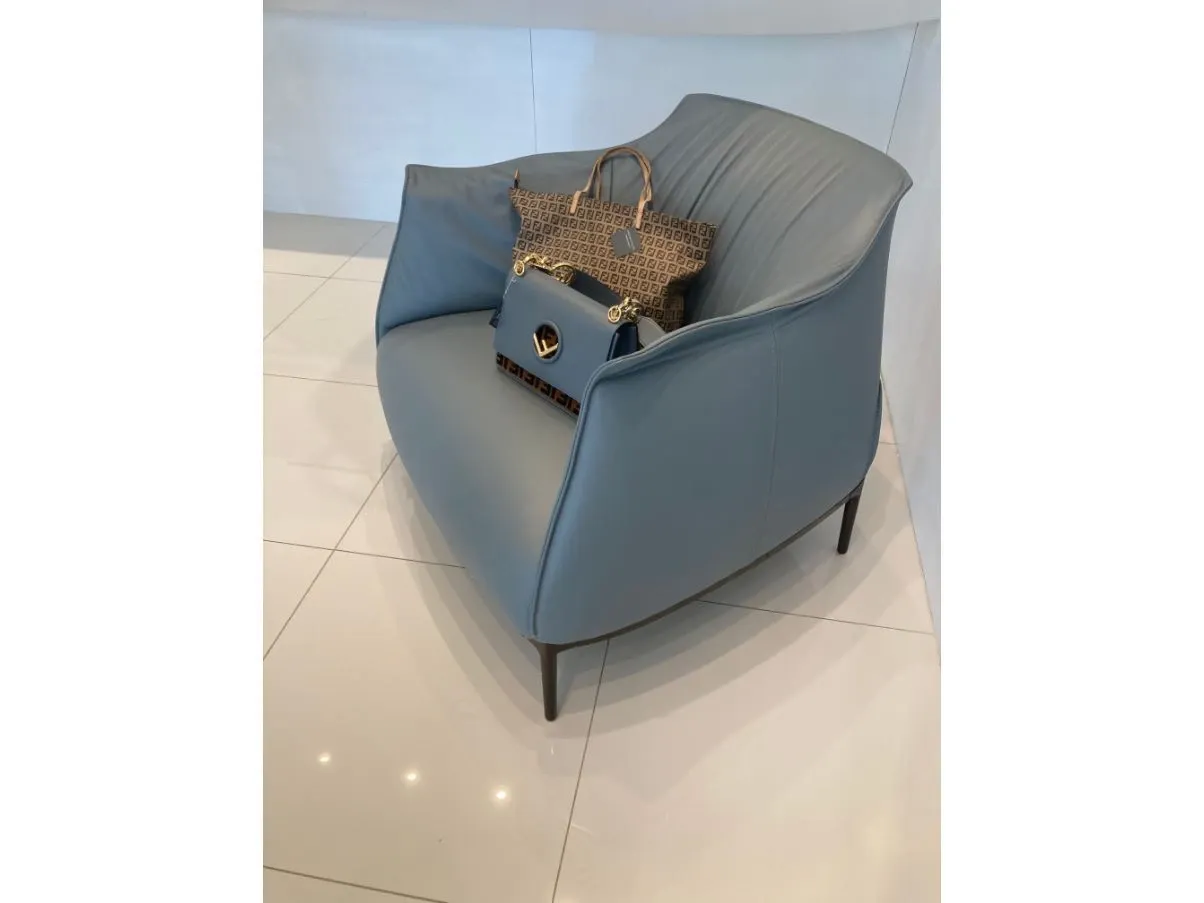 Archibald armchair in leather, Poltrona Frau 3